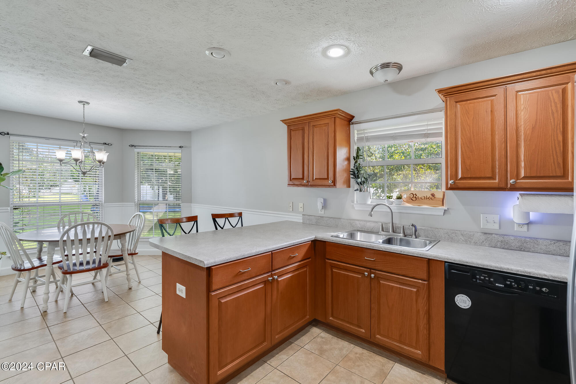 201 White Oaks Boulevard