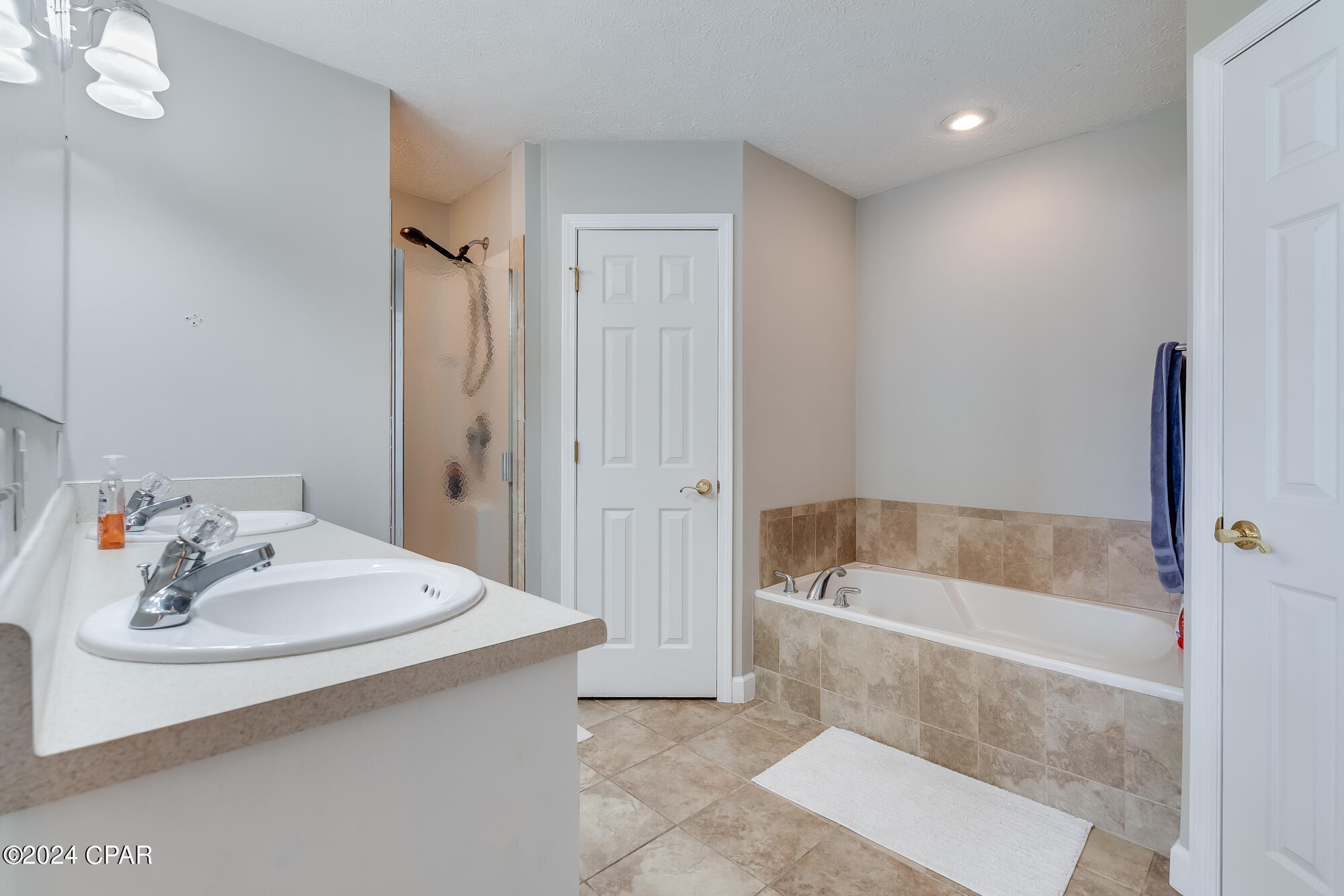 201 White Oaks Boulevard