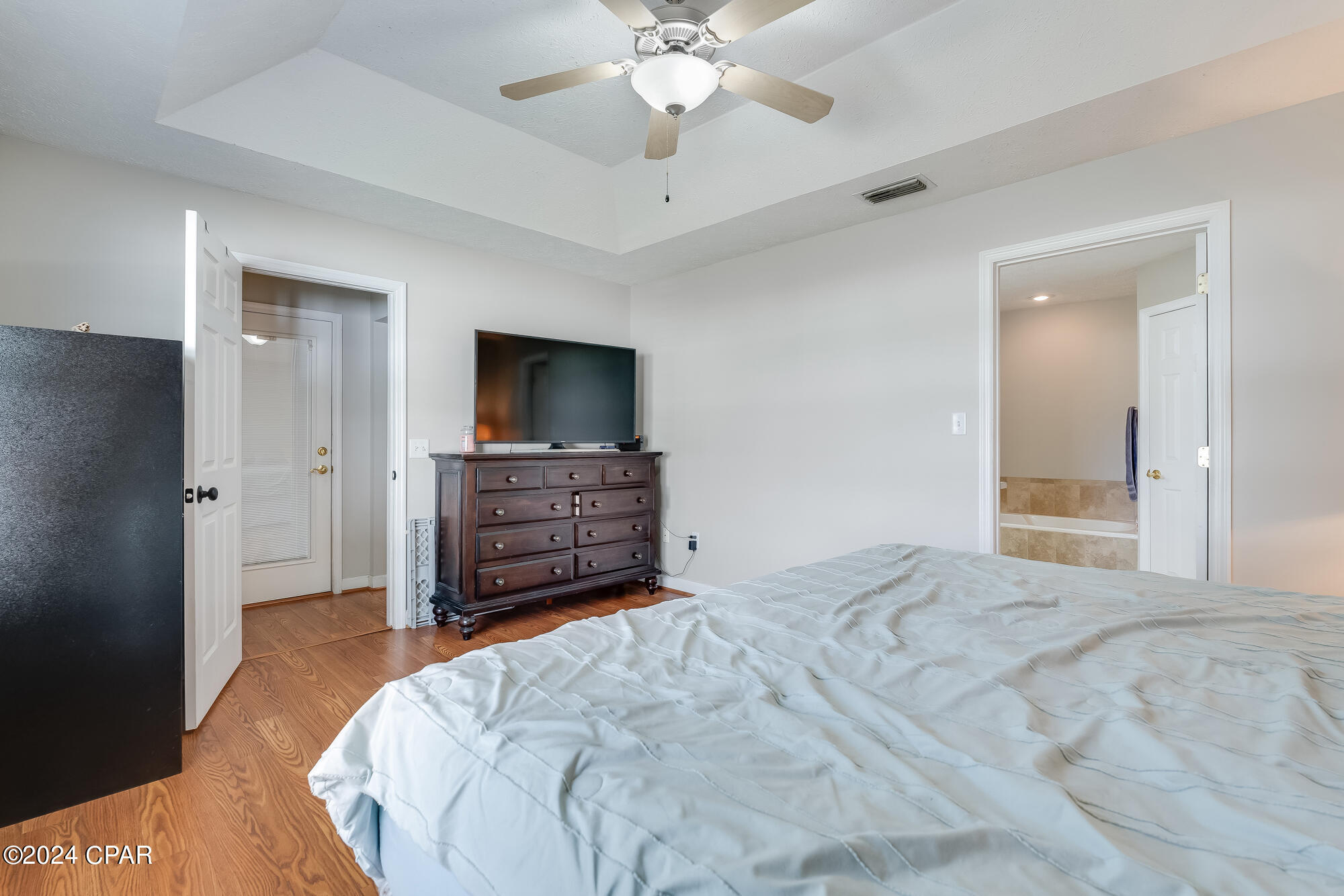 201 White Oaks Boulevard