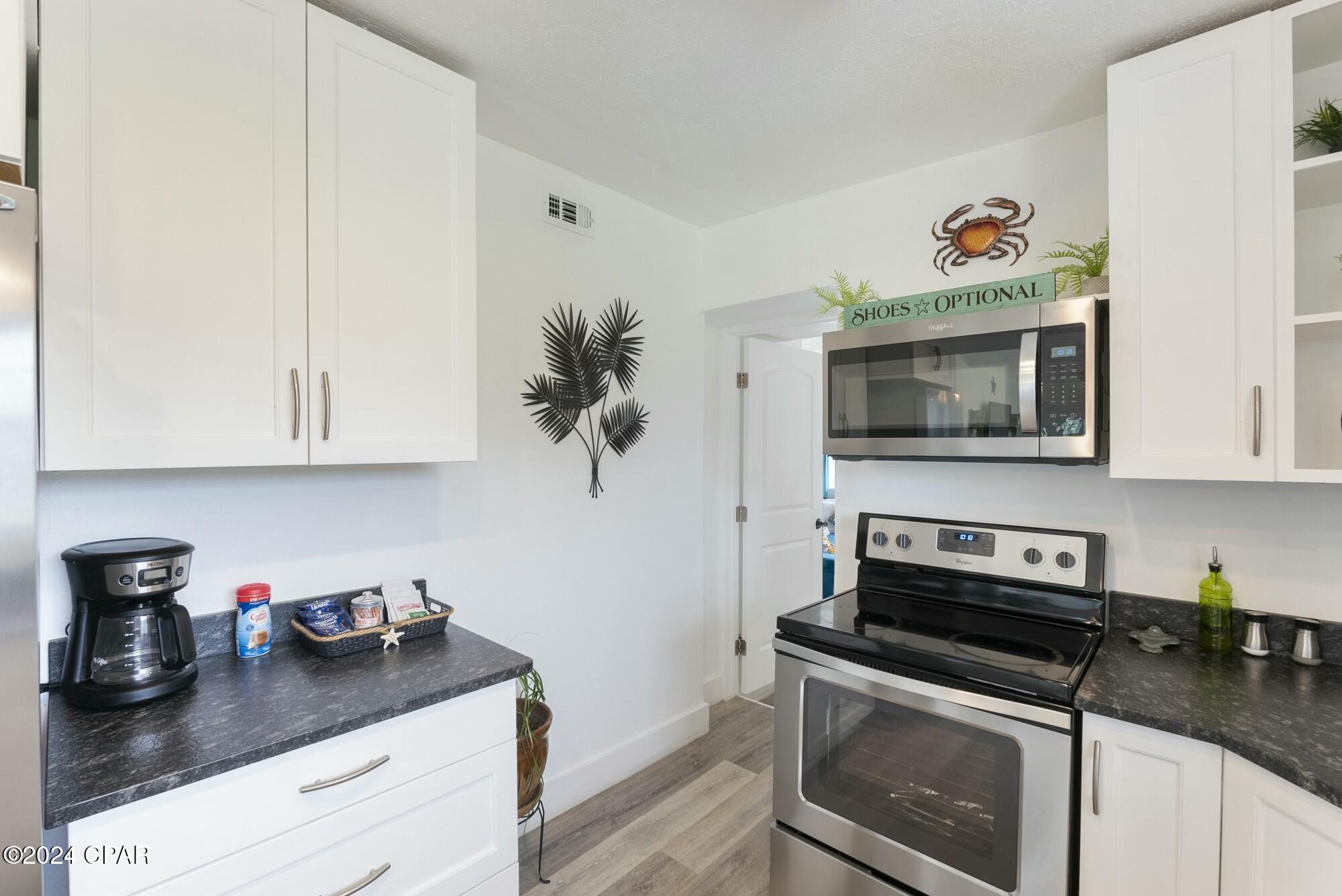 3915 W 25th Court