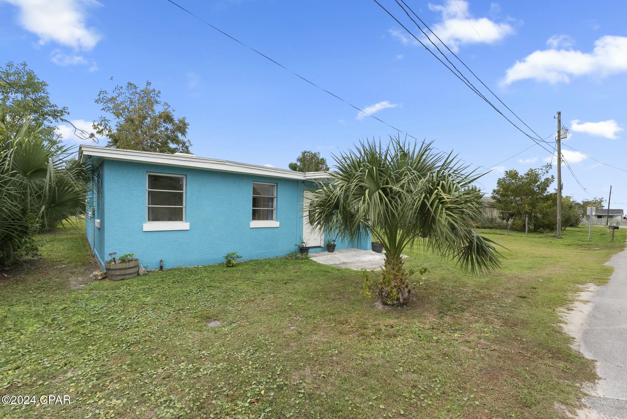 3915 W 25th Court