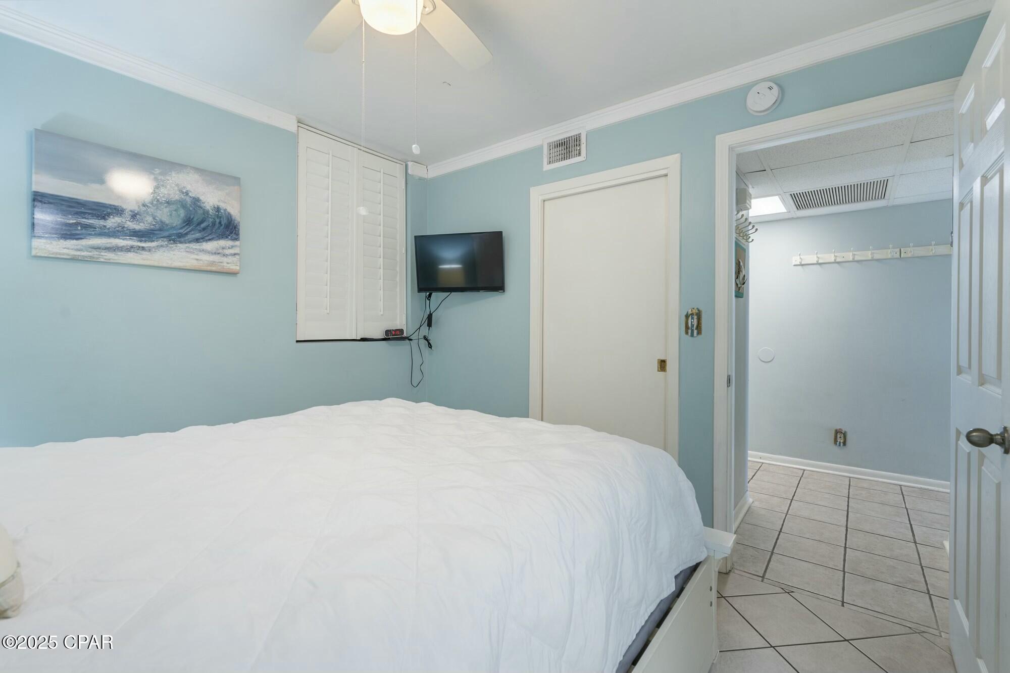 9850 S Thomas Drive 810E