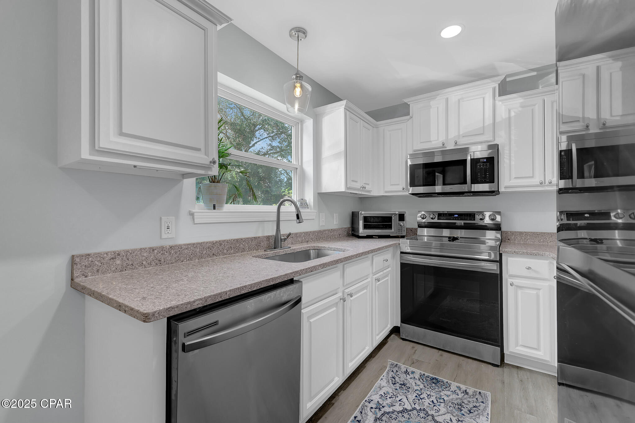 1325 W 12th Street A9