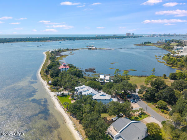 3827 Mariner Drive, Beach