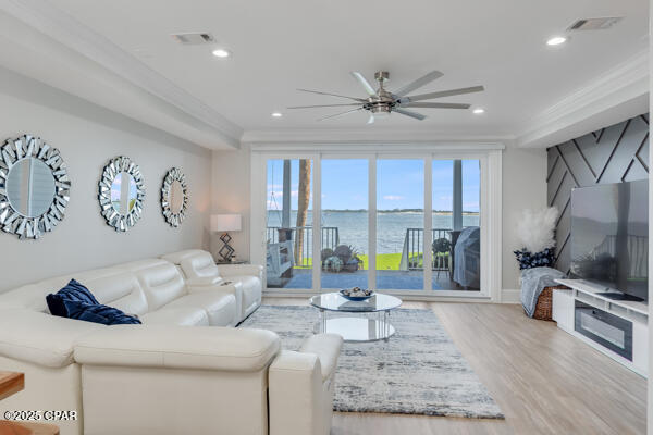 3827 Mariner Drive, Beach