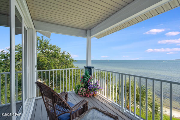 3827 Mariner Drive, Beach