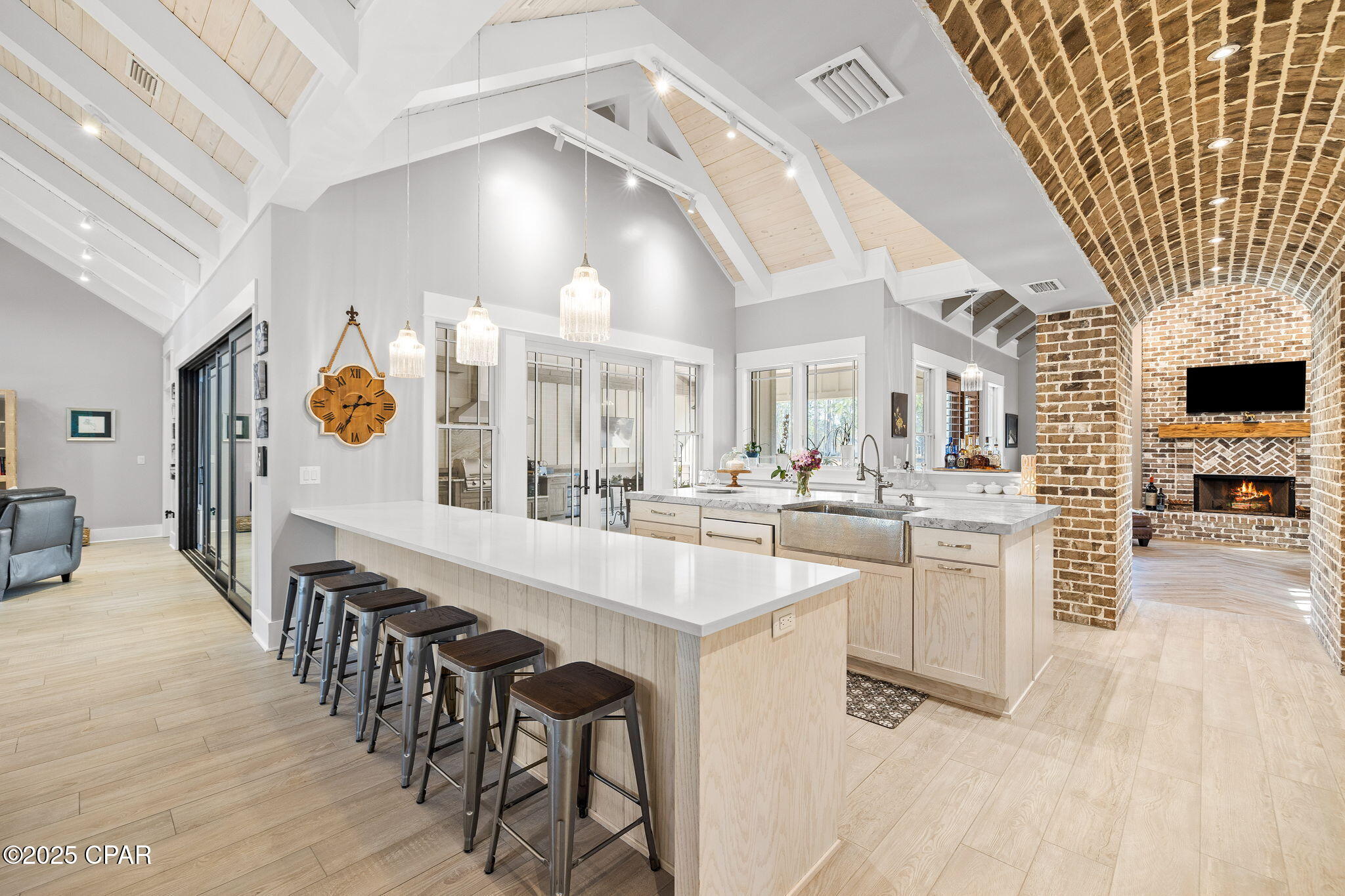 1400 Otter Point