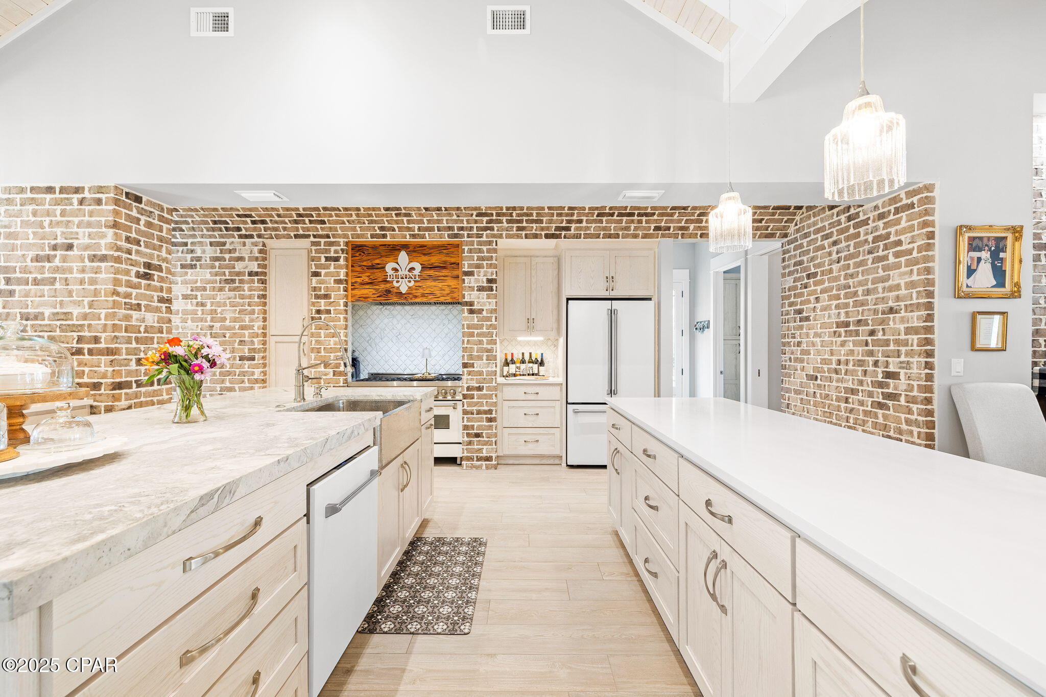 1400 Otter Point