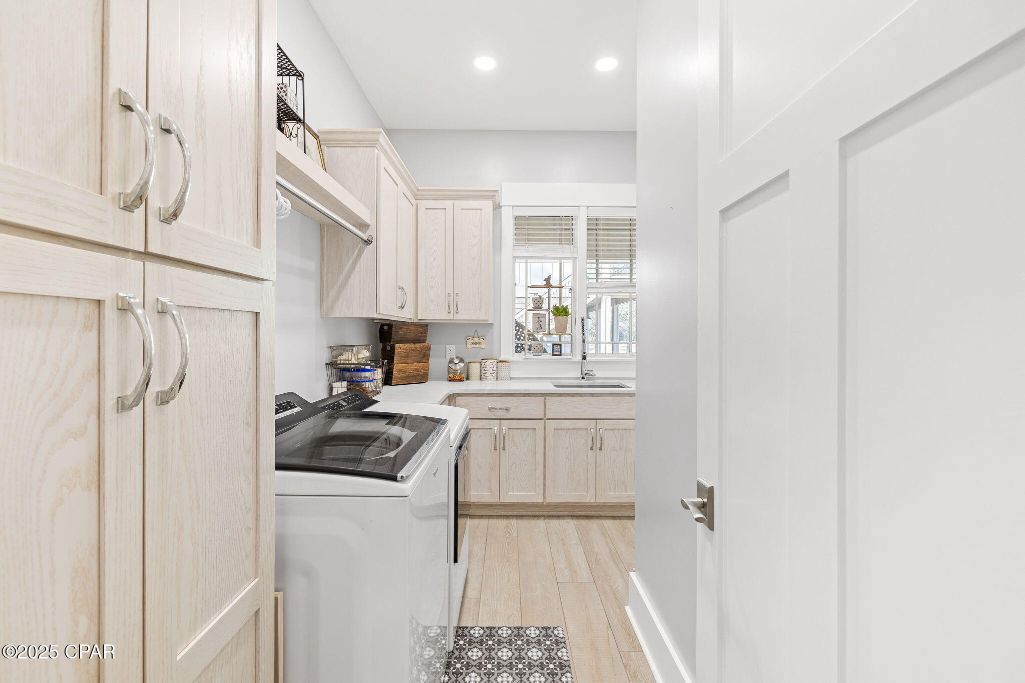1400 Otter Point