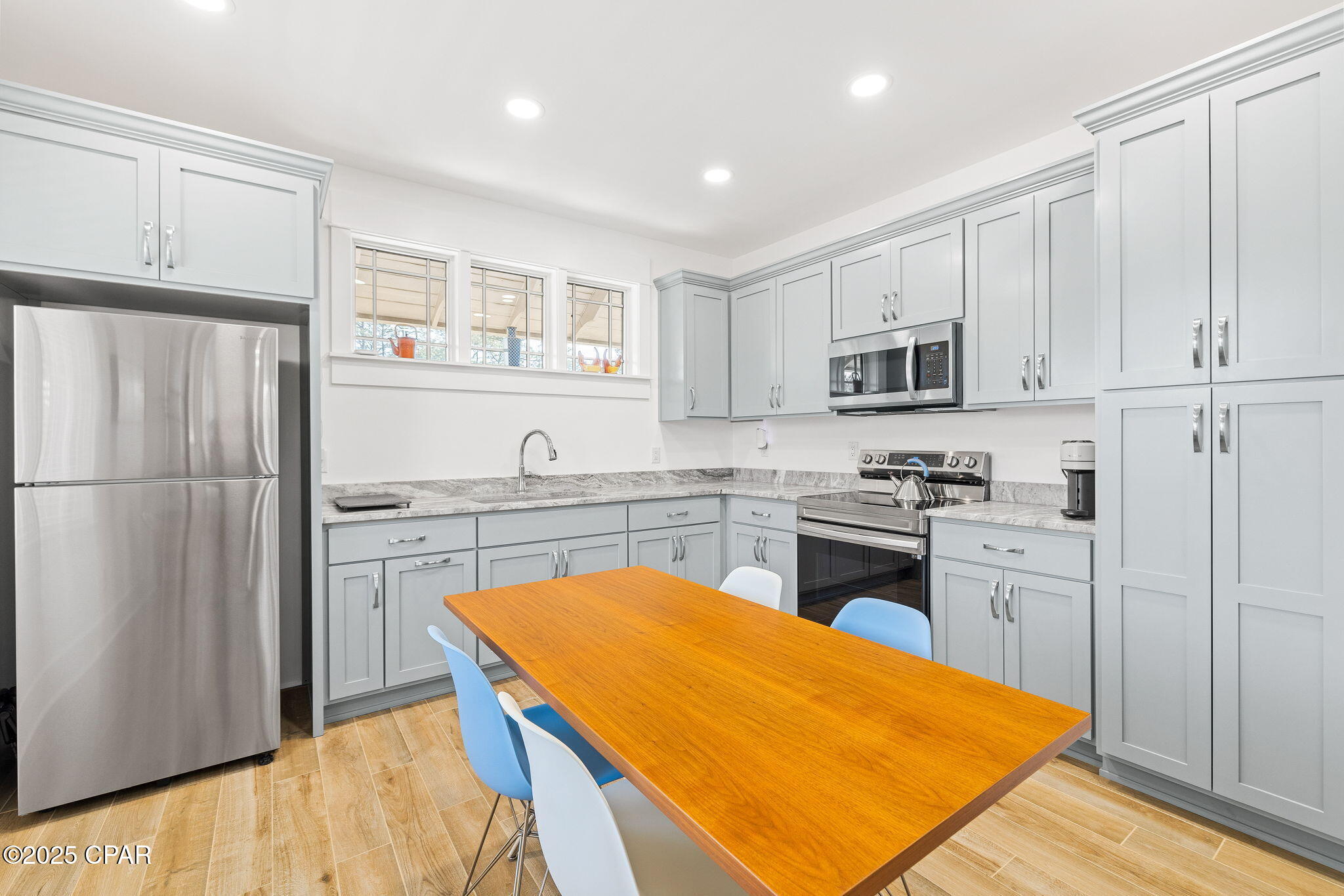 1400 Otter Point
