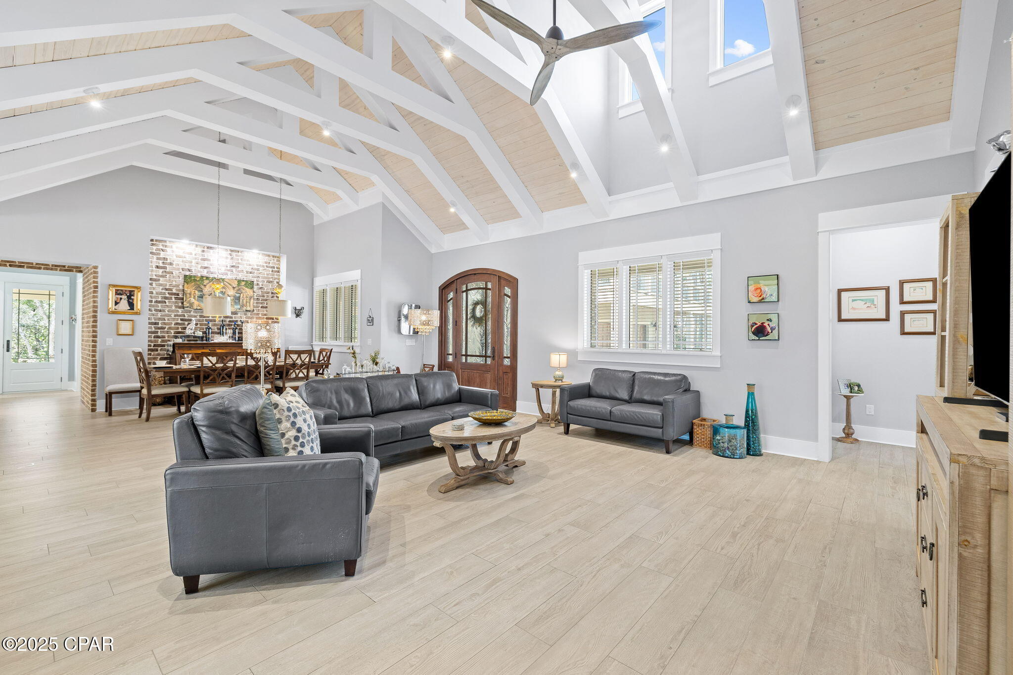 1400 Otter Point