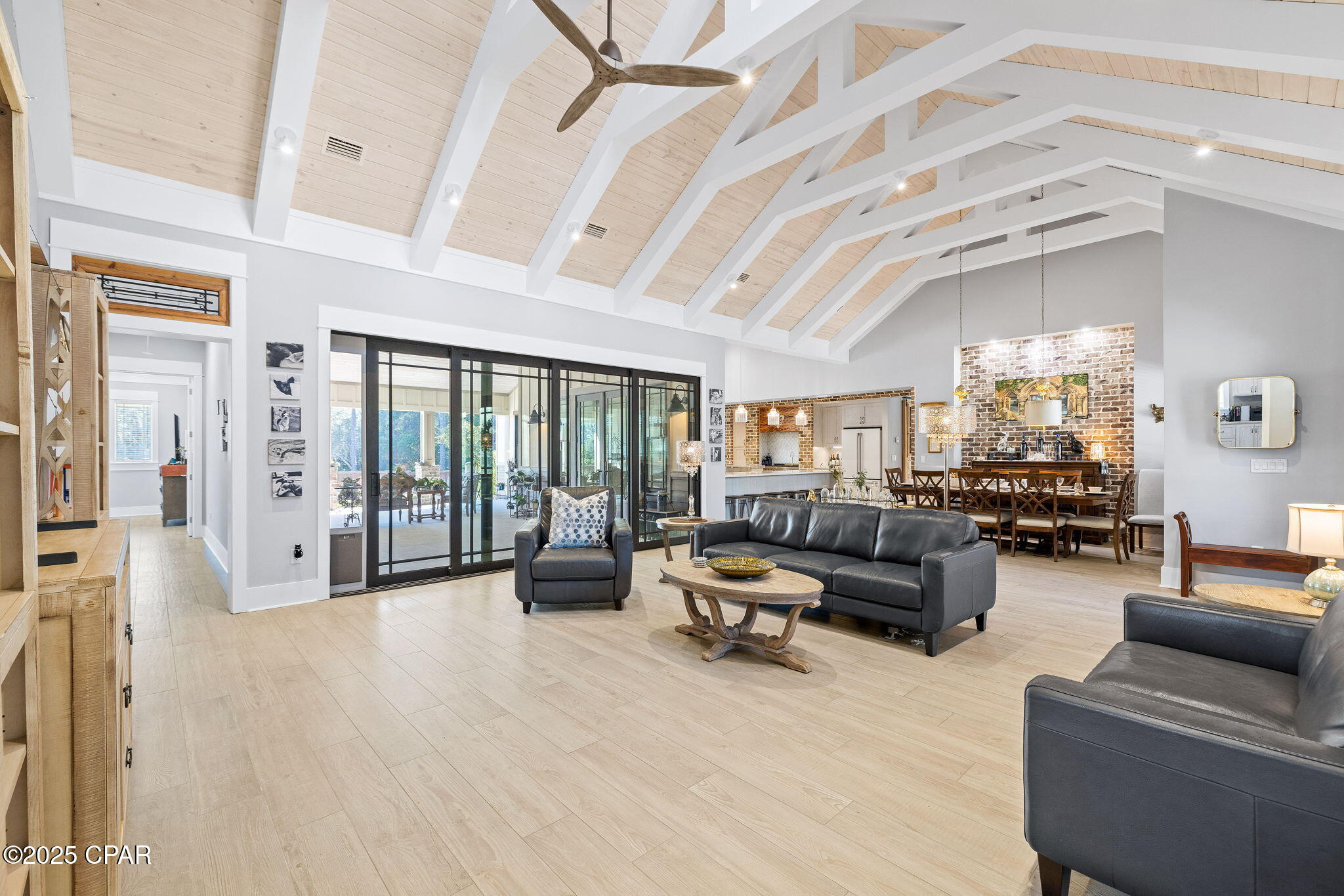 1400 Otter Point