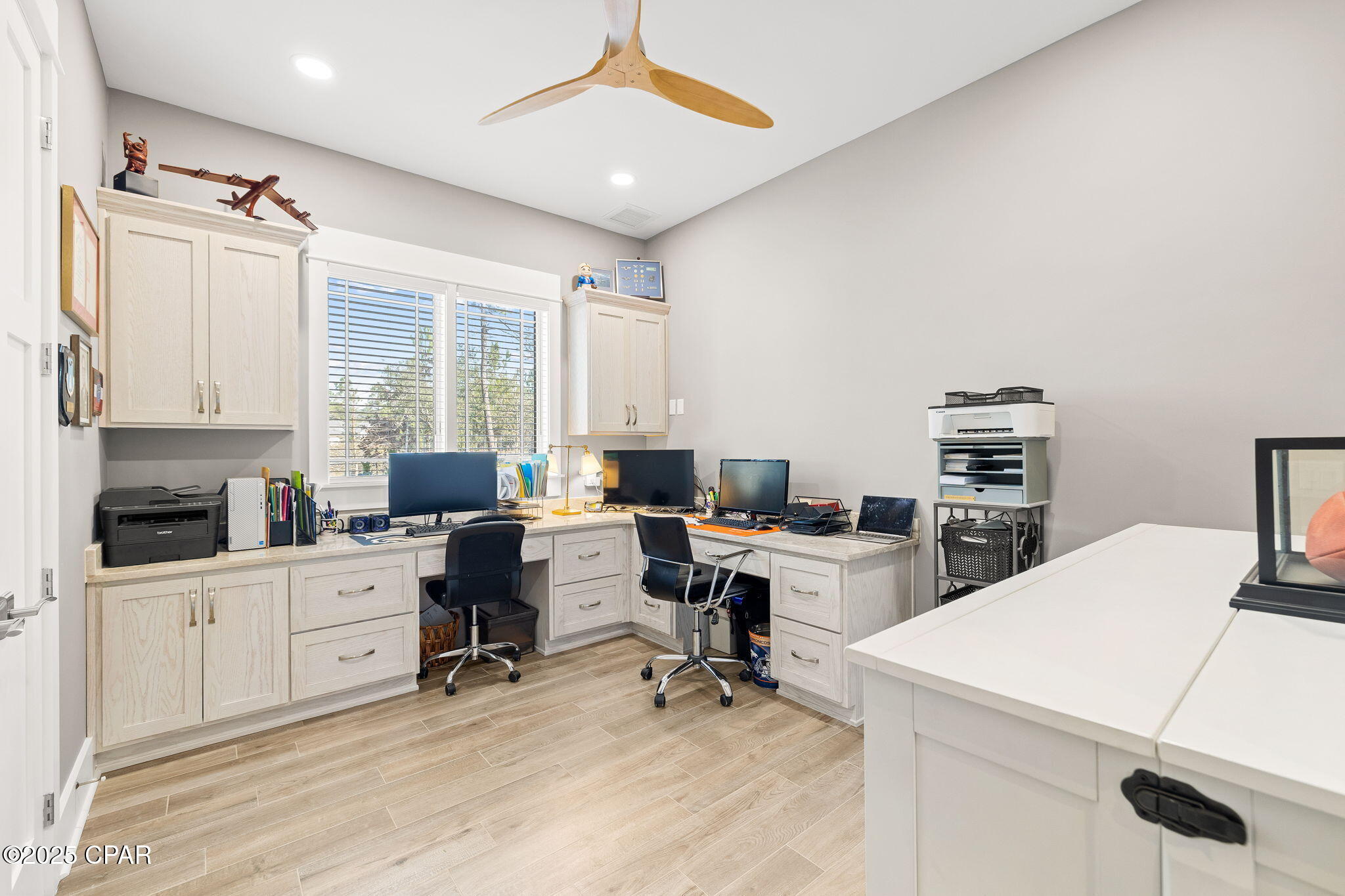 1400 Otter Point