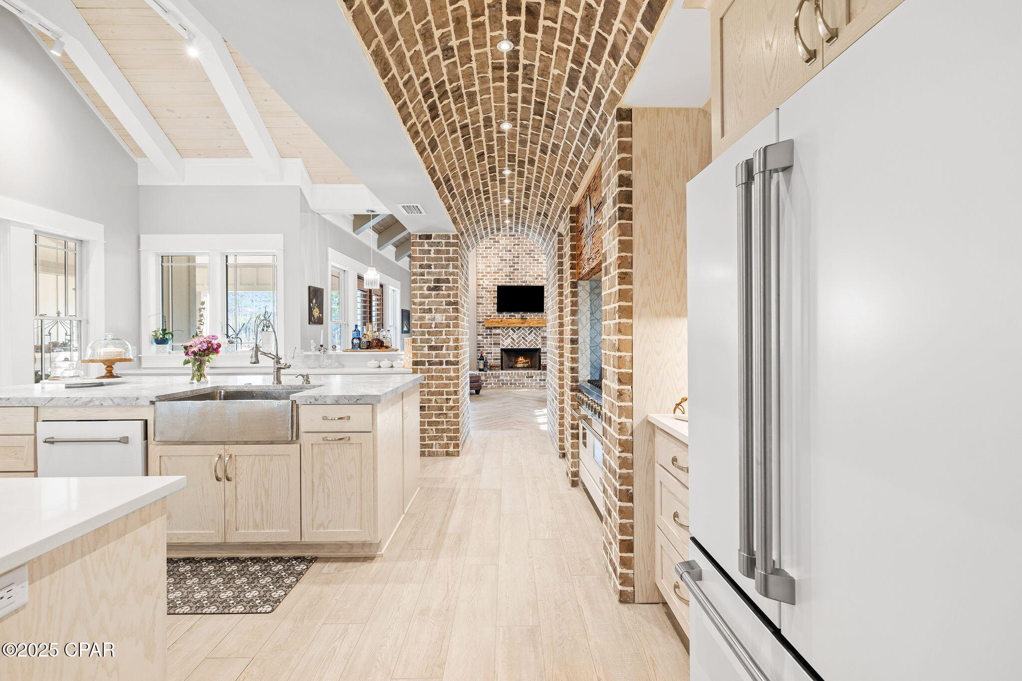 1400 Otter Point