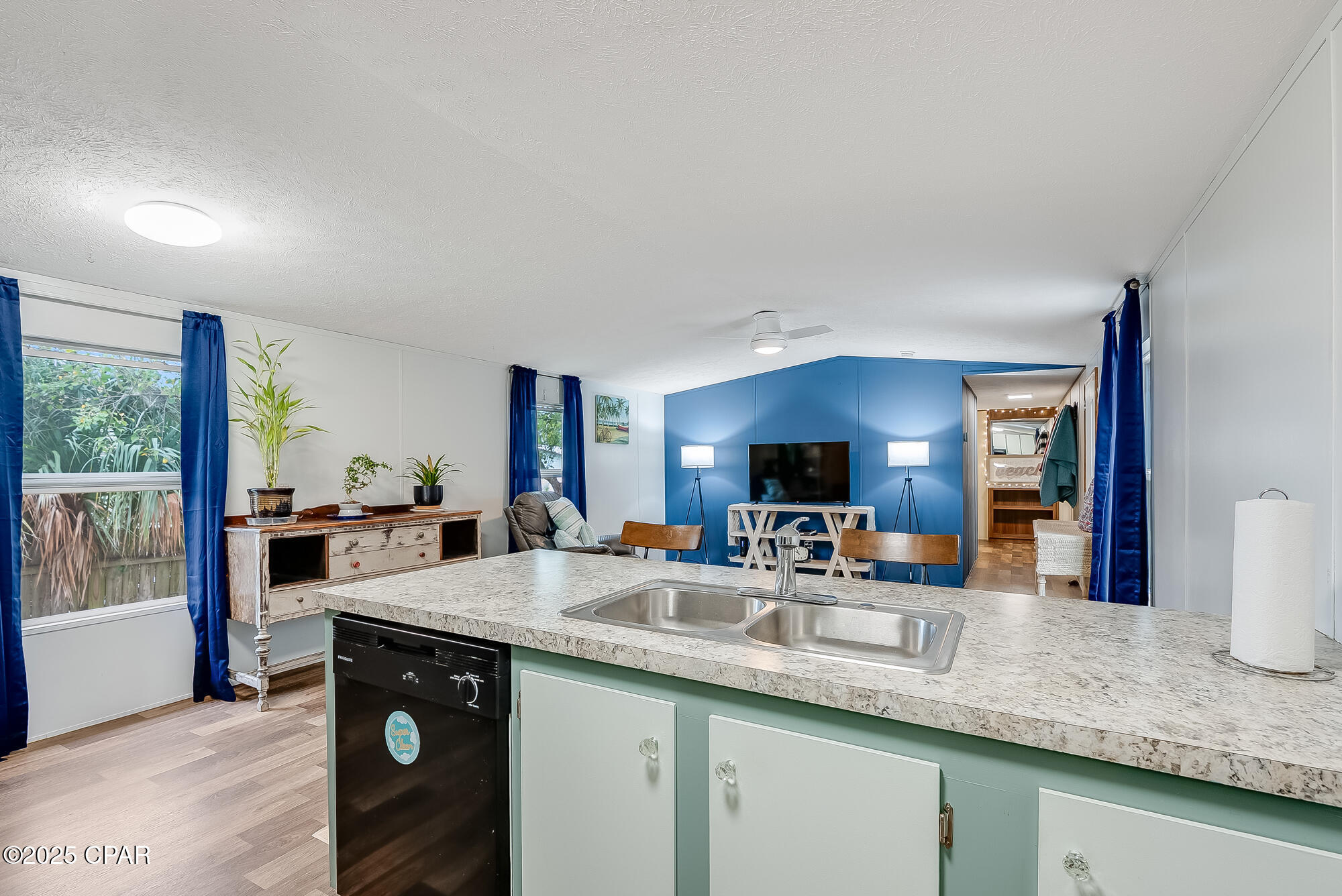 6724 Sunrise Drive