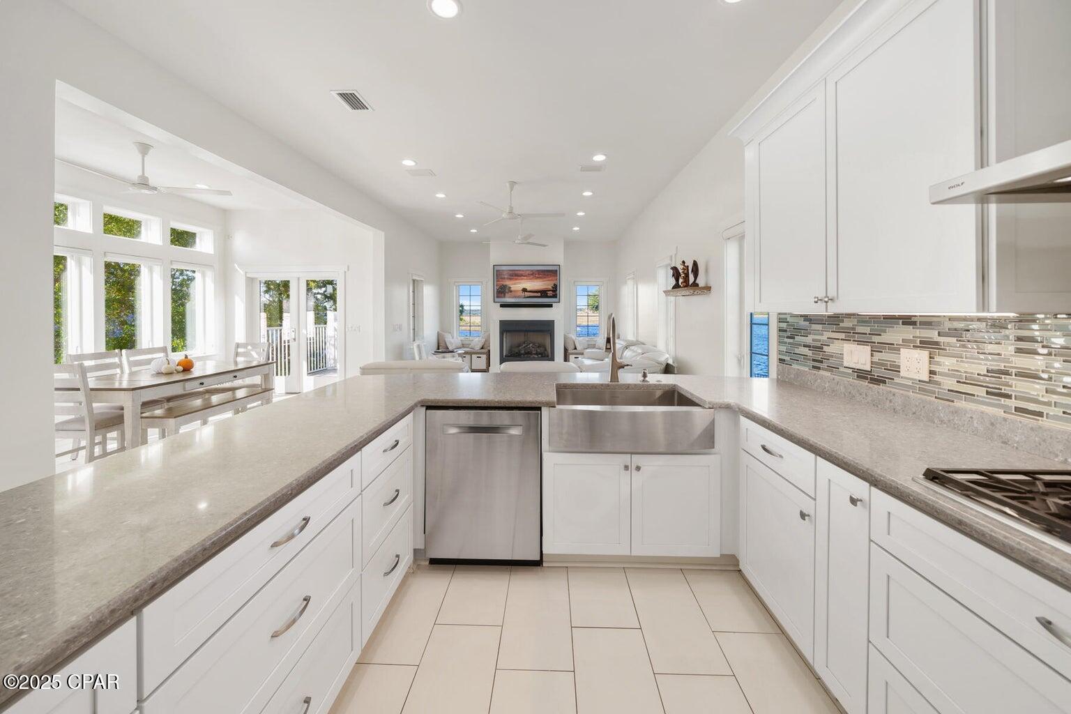 6701 Yacht Club Drive