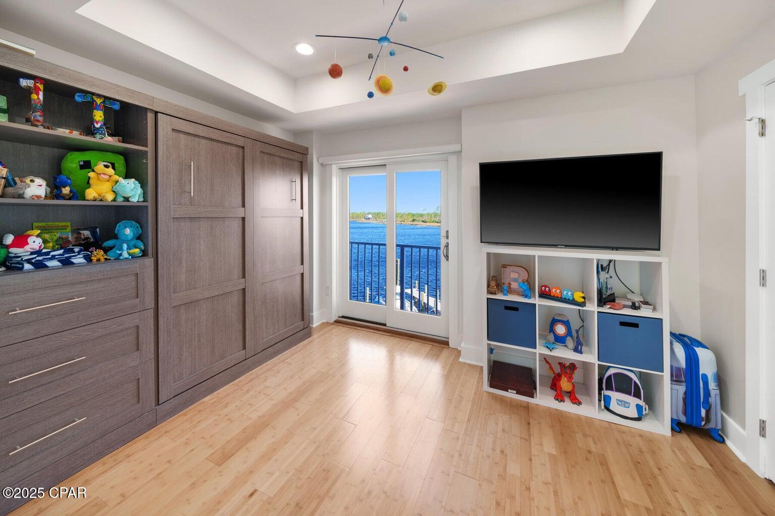 6701 Yacht Club Drive