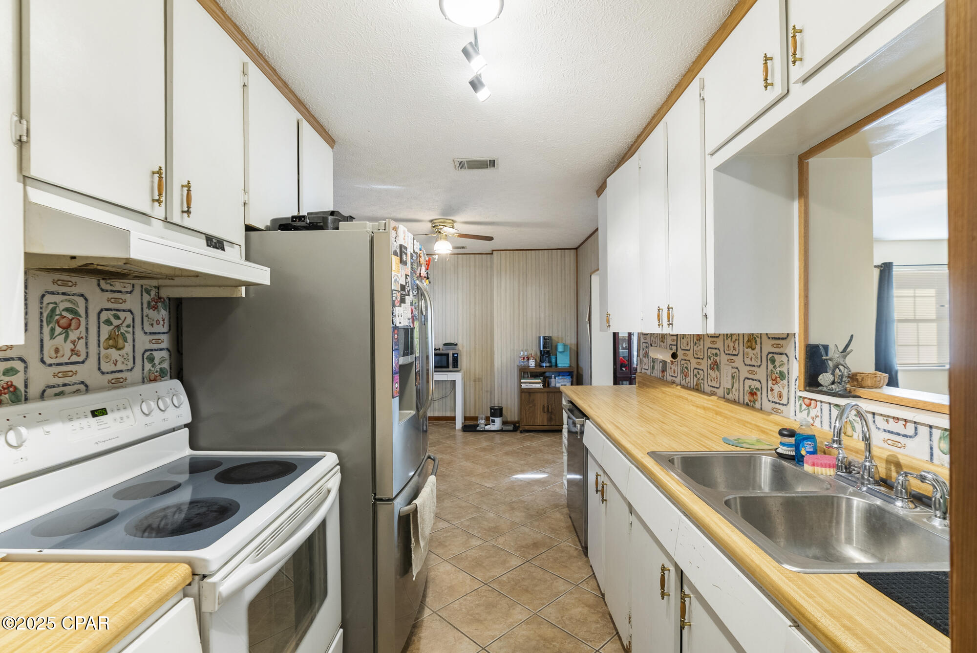 1011 N Star Avenue