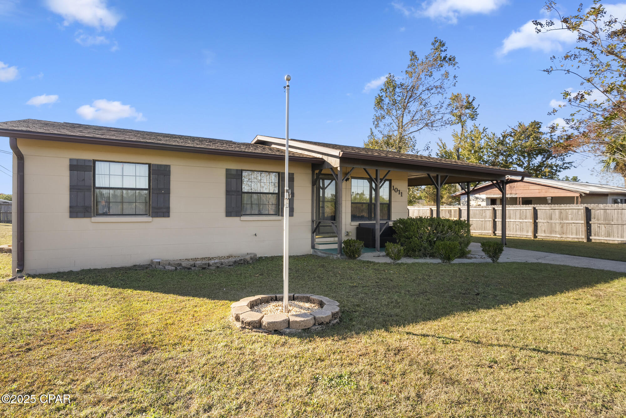 1011 N Star Avenue