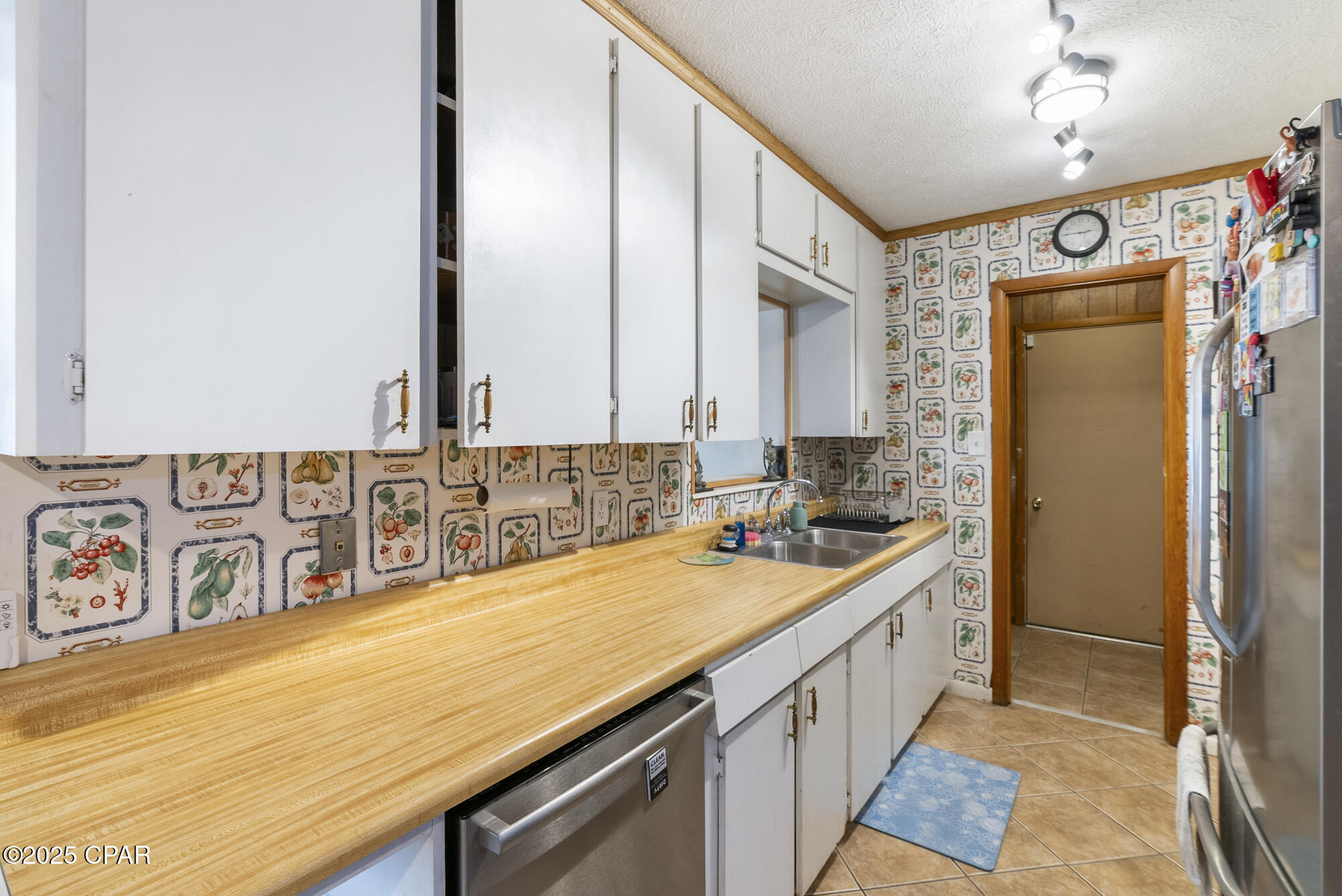 1011 N Star Avenue
