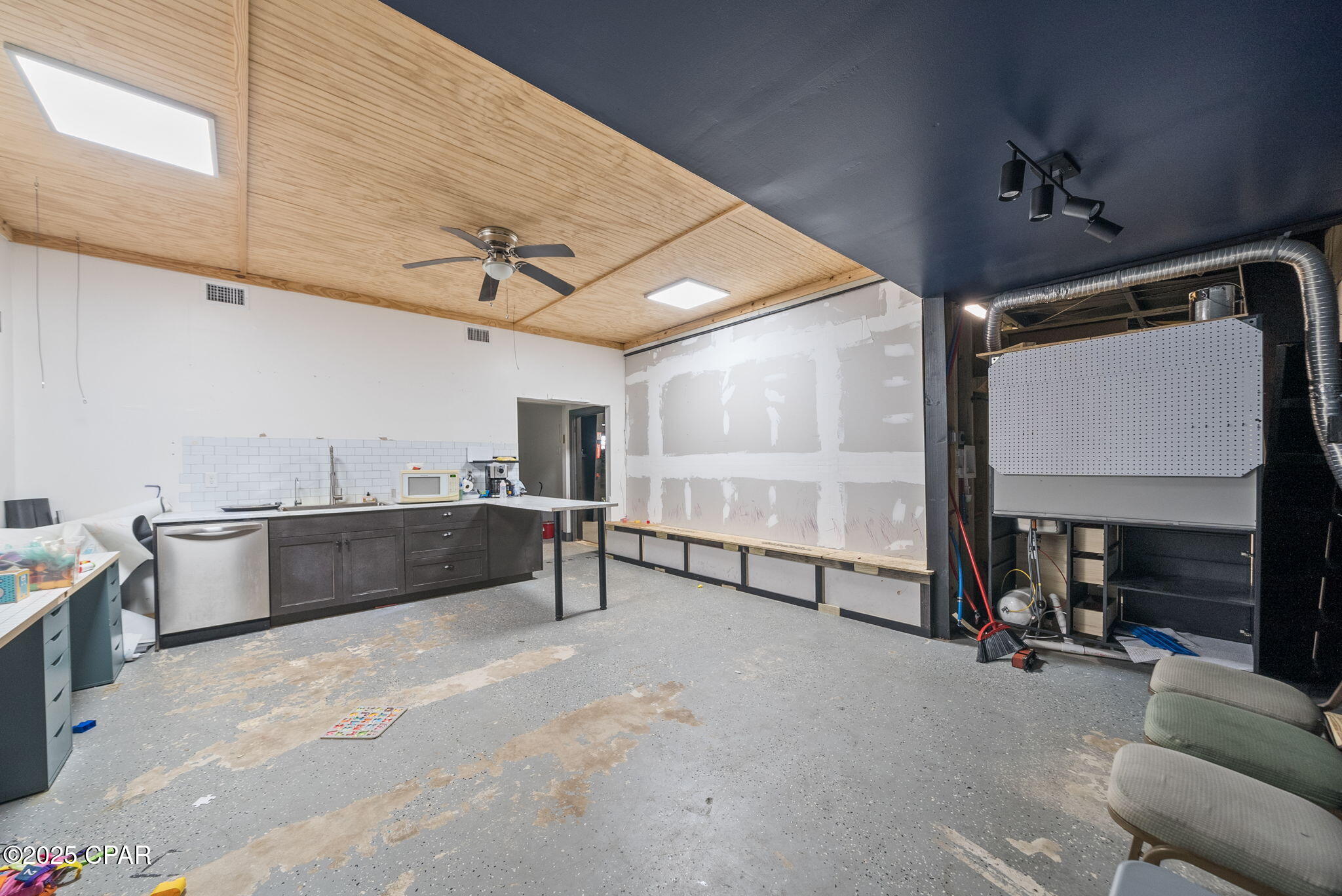 601 W 11th Street