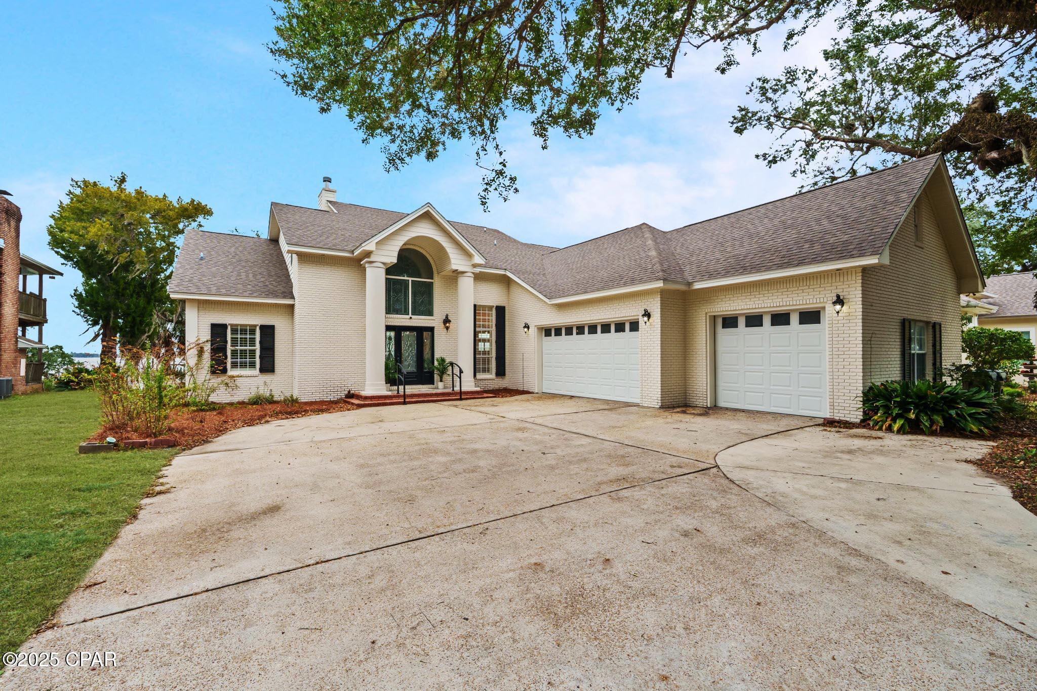 101 Harbour Pointe Drive