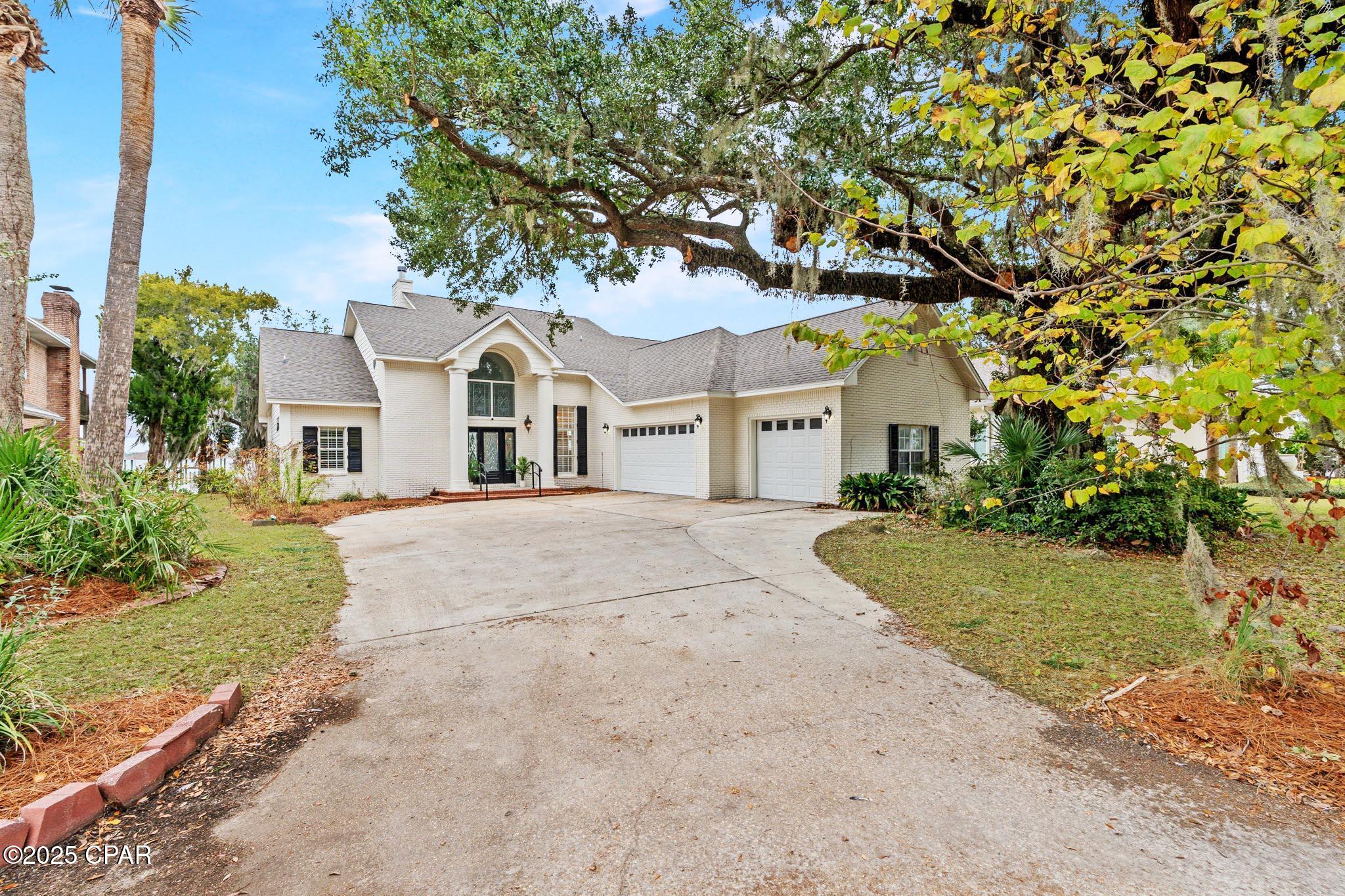 101 Harbour Pointe Drive
