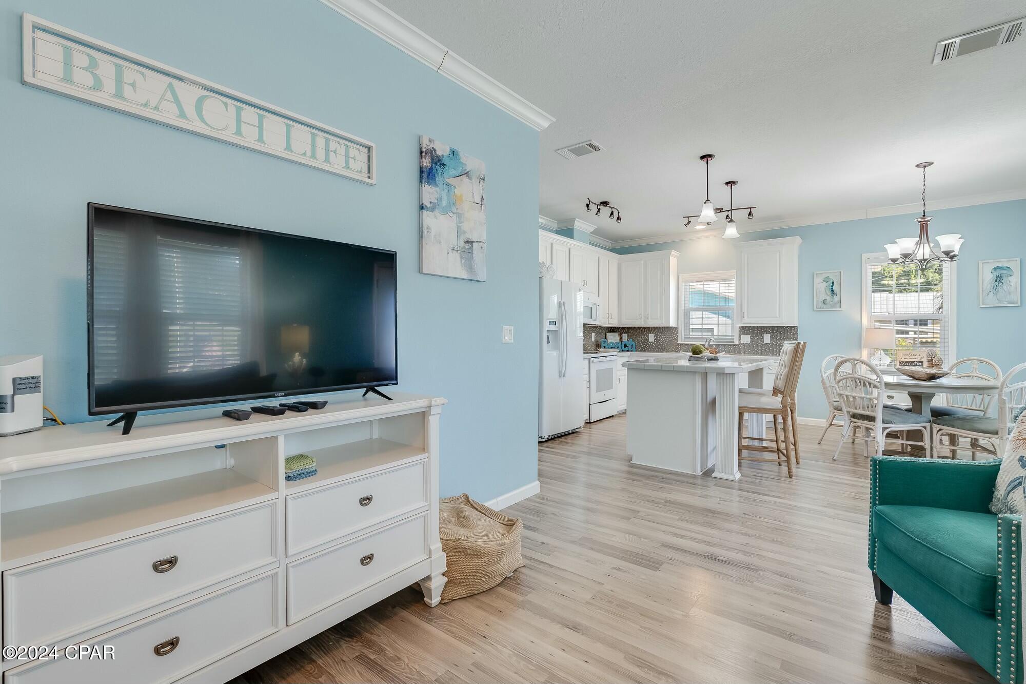 313 Laureno Place
