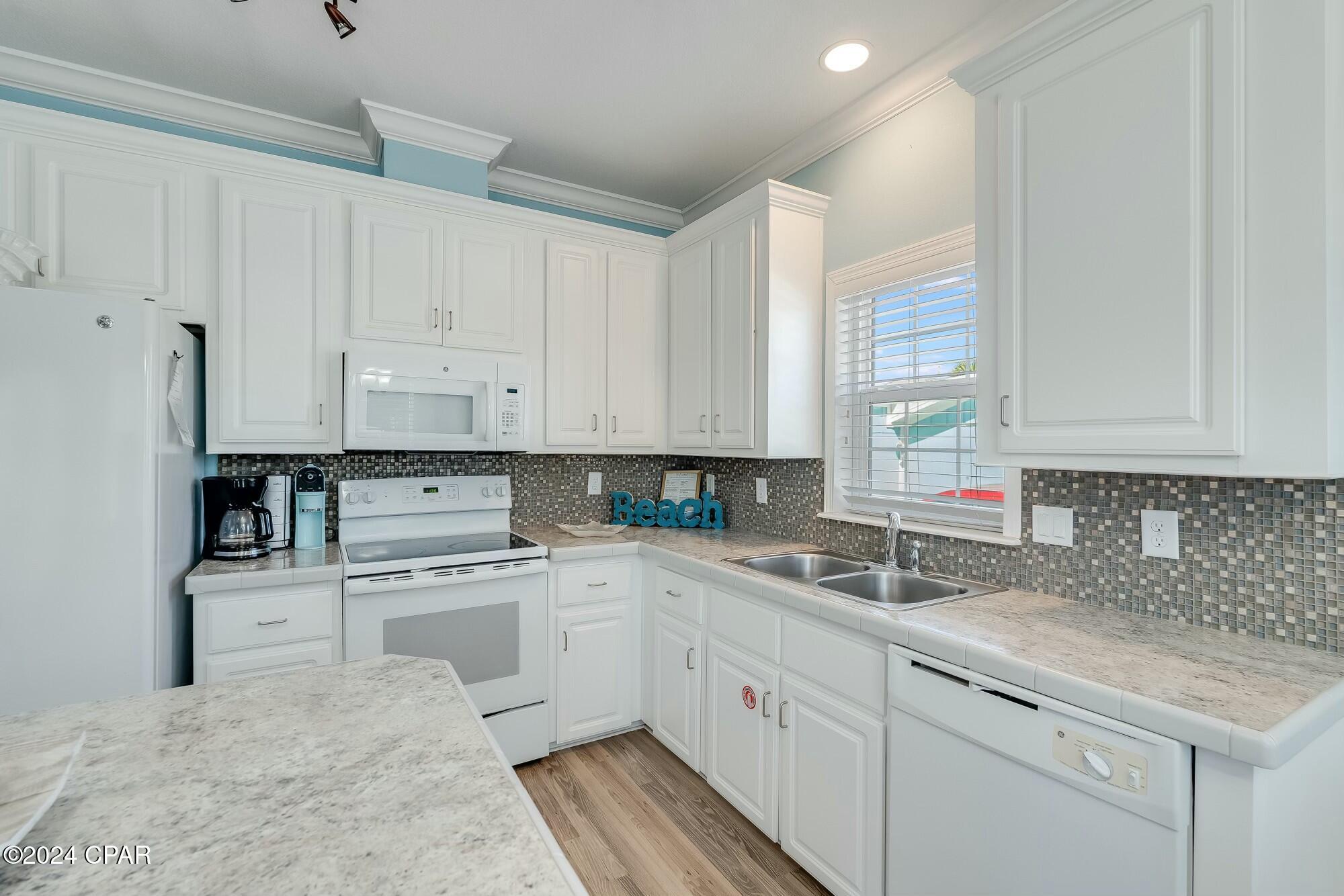 313 Laureno Place