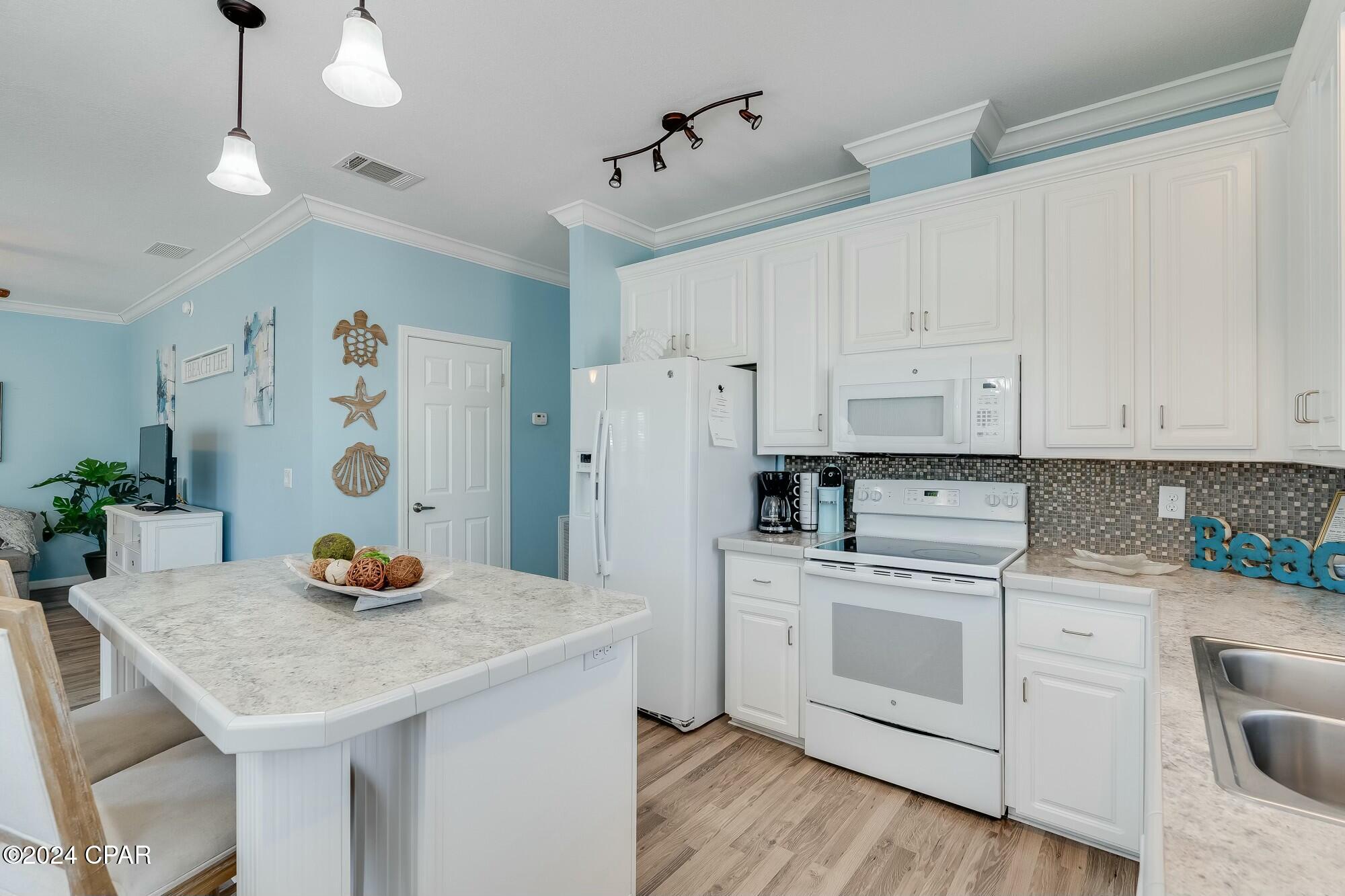313 Laureno Place