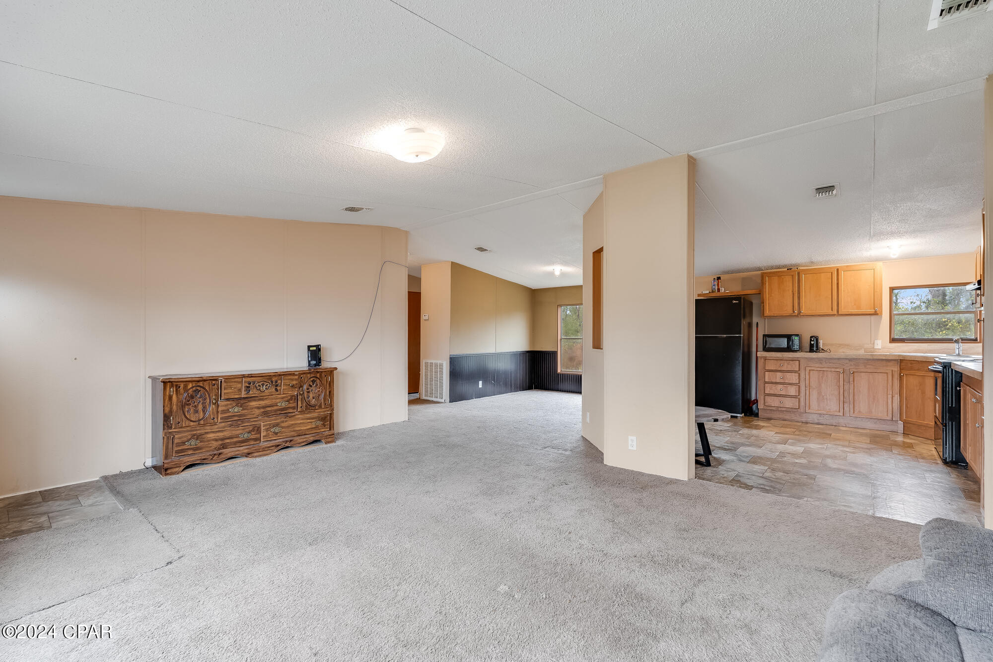 18006 Overland Avenue
