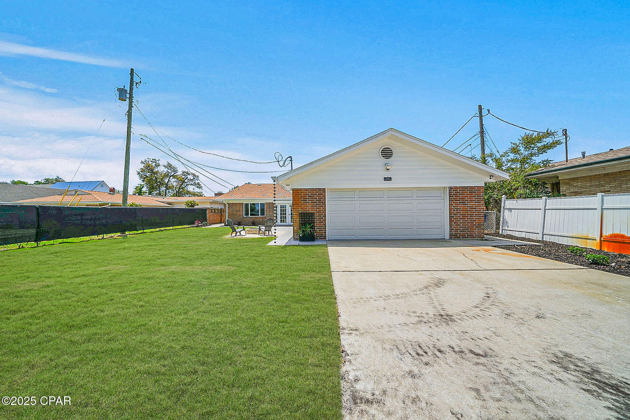 920 W Beach Drive