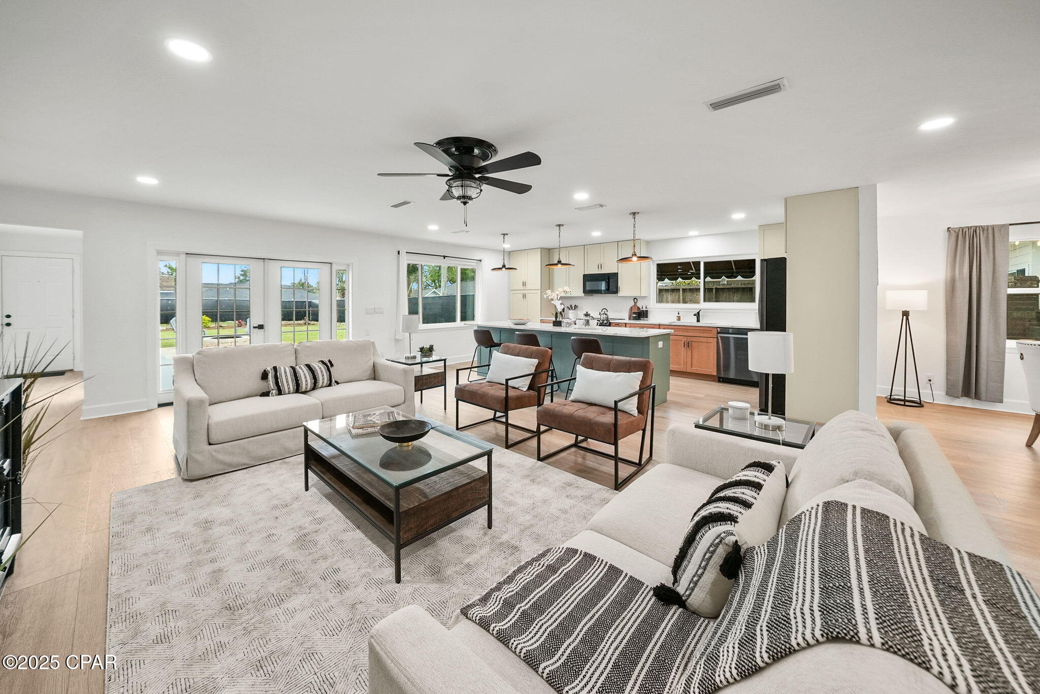 920 W Beach Drive