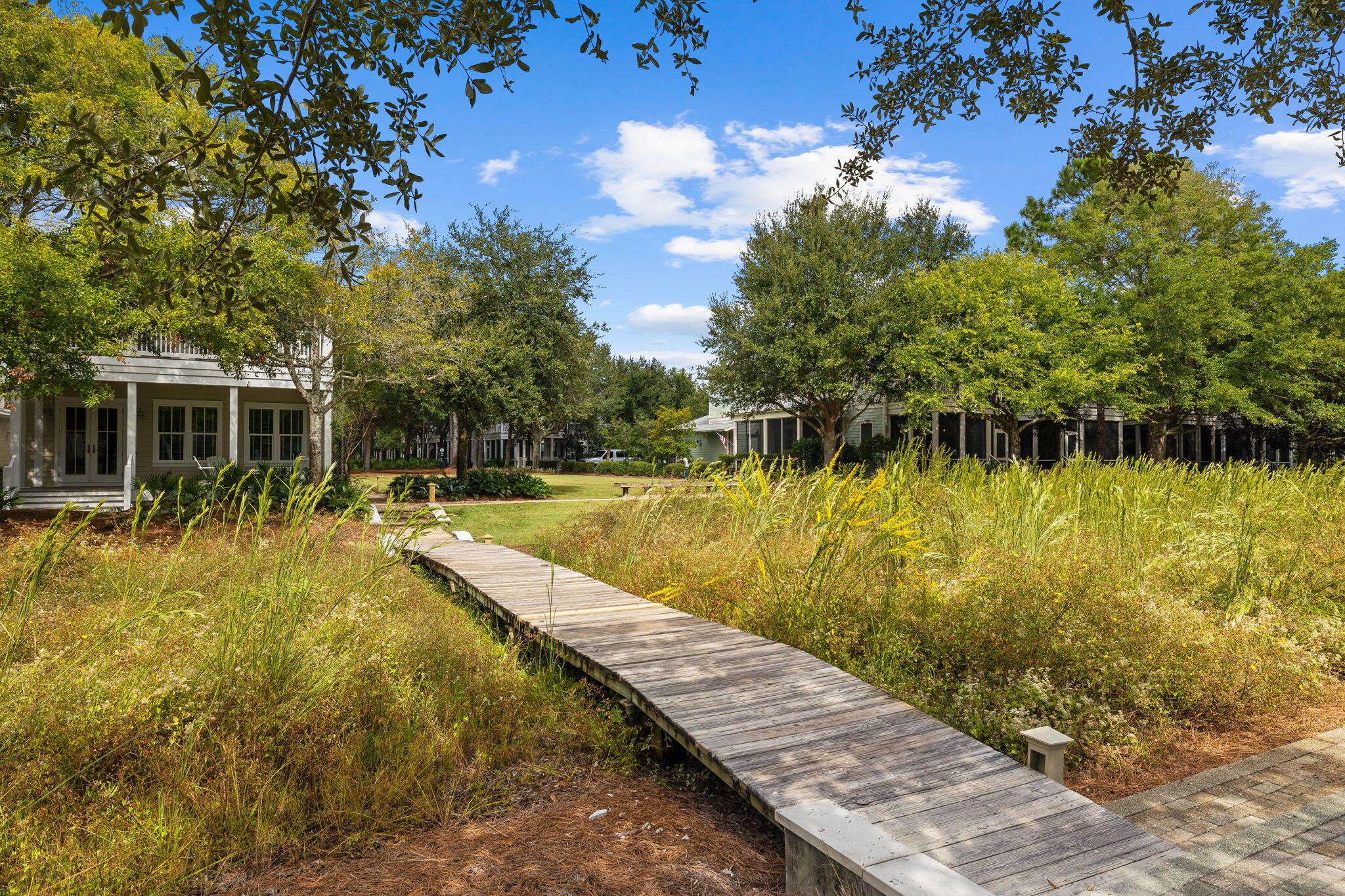 104 W Summersweet Lane