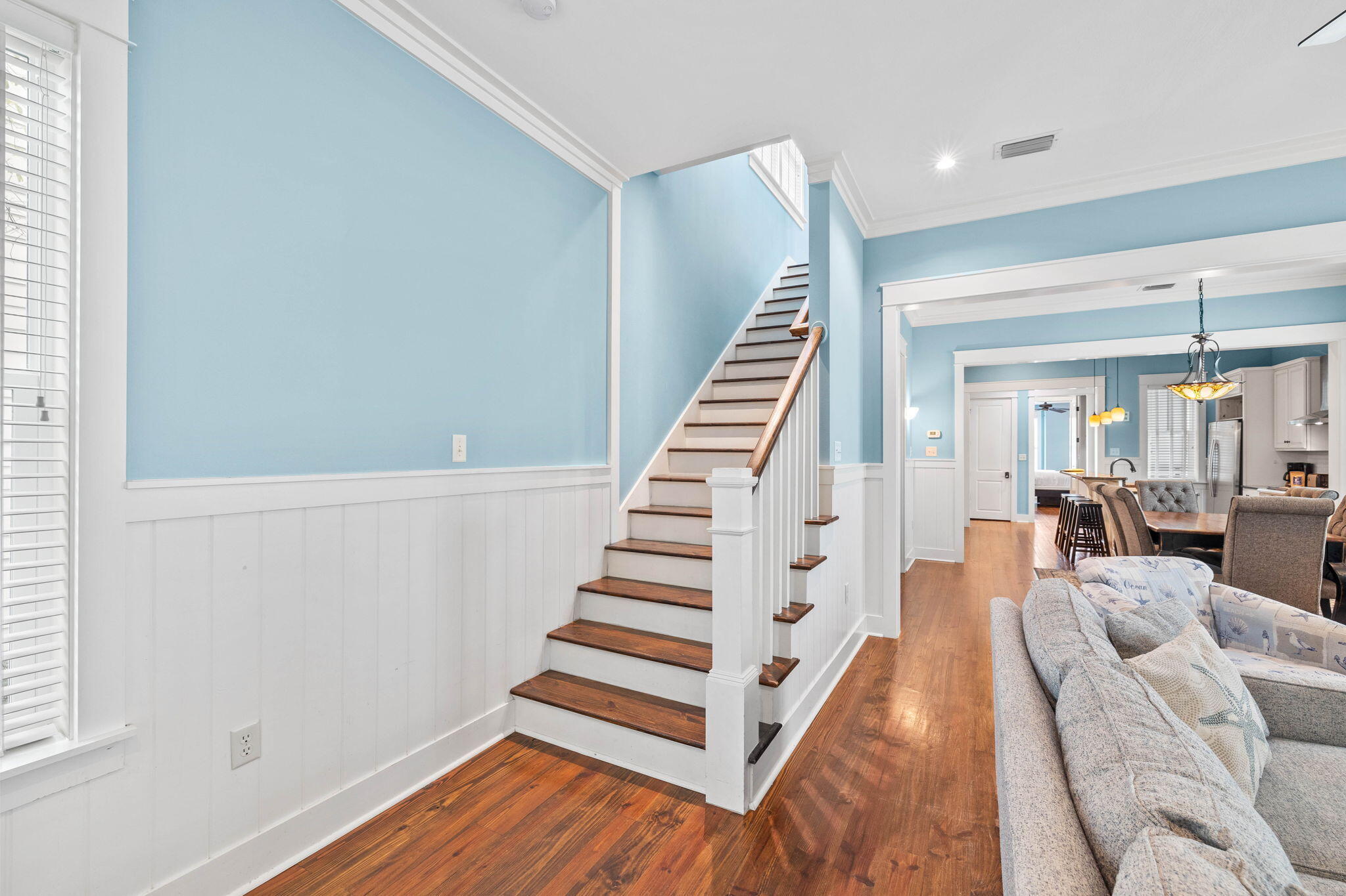 104 W Summersweet Lane