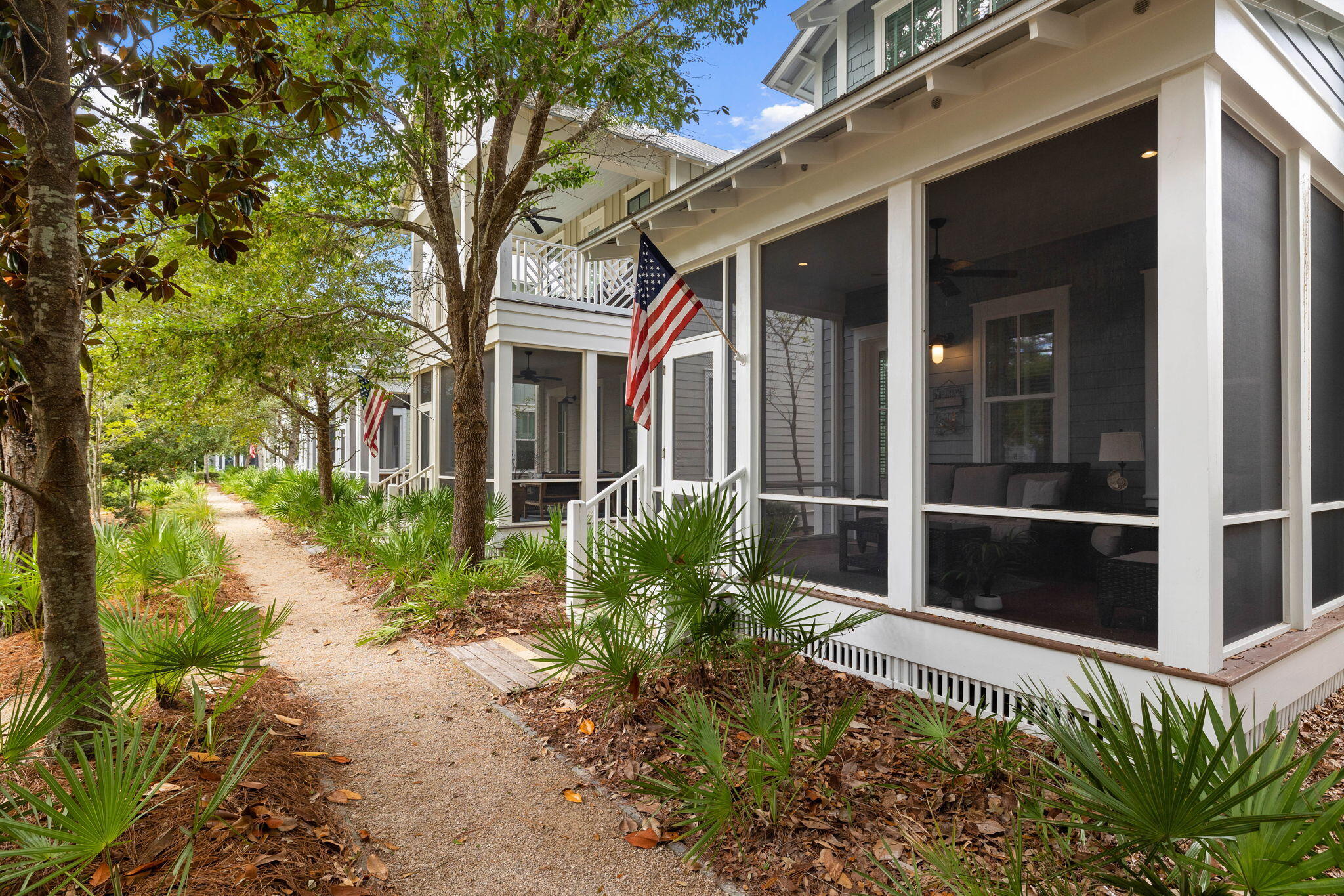 104 W Summersweet Lane