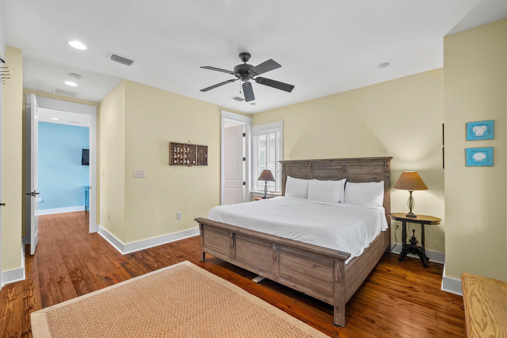 104 W Summersweet Lane