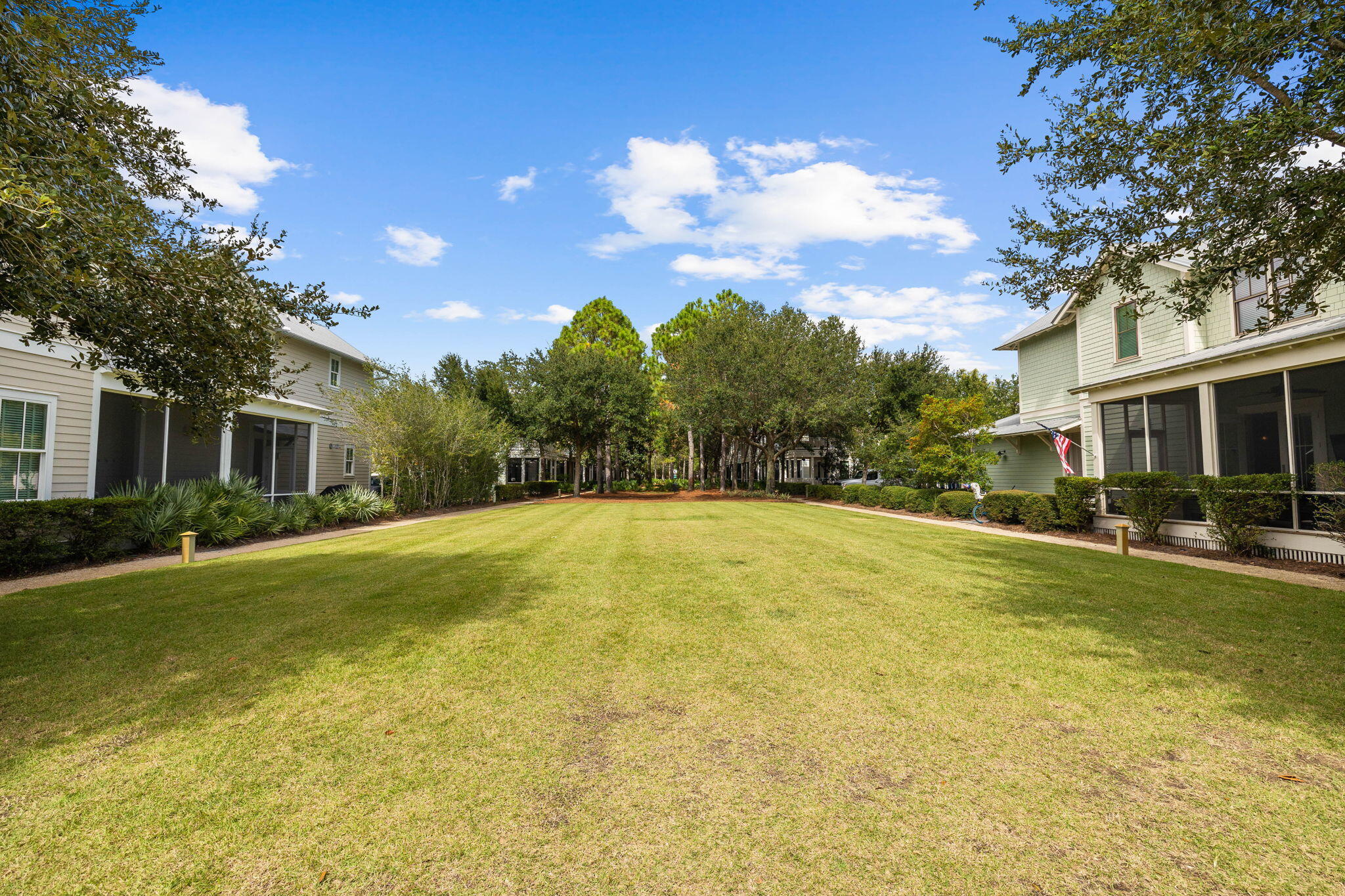 104 W Summersweet Lane