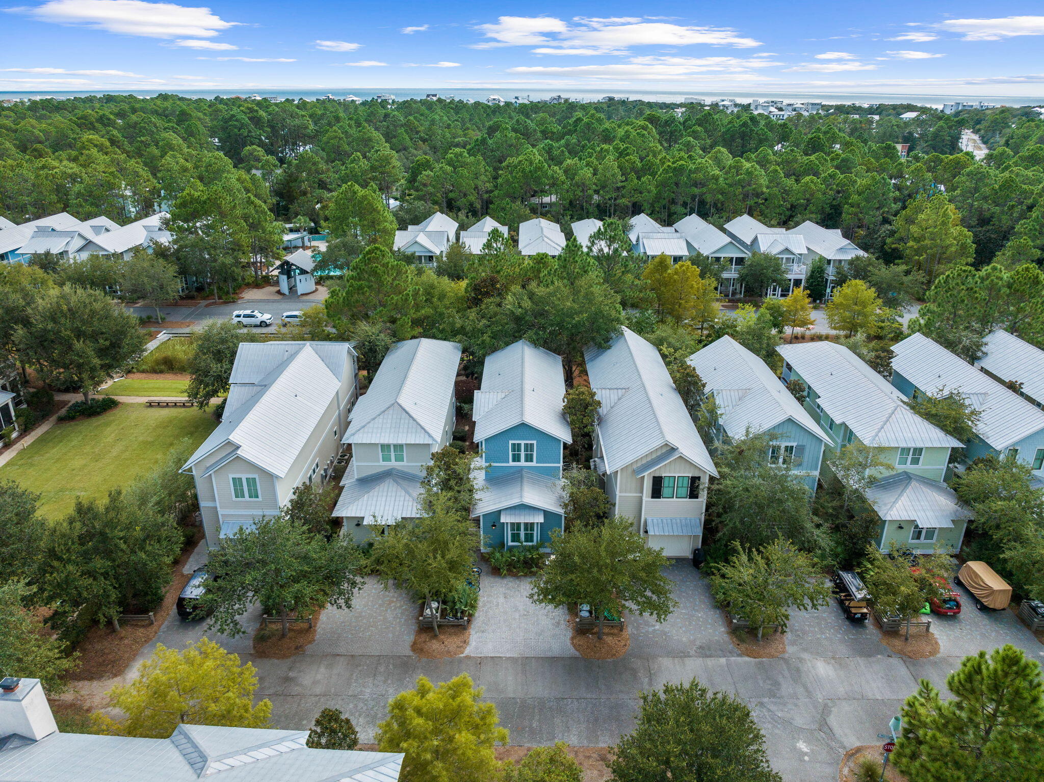104 W Summersweet Lane