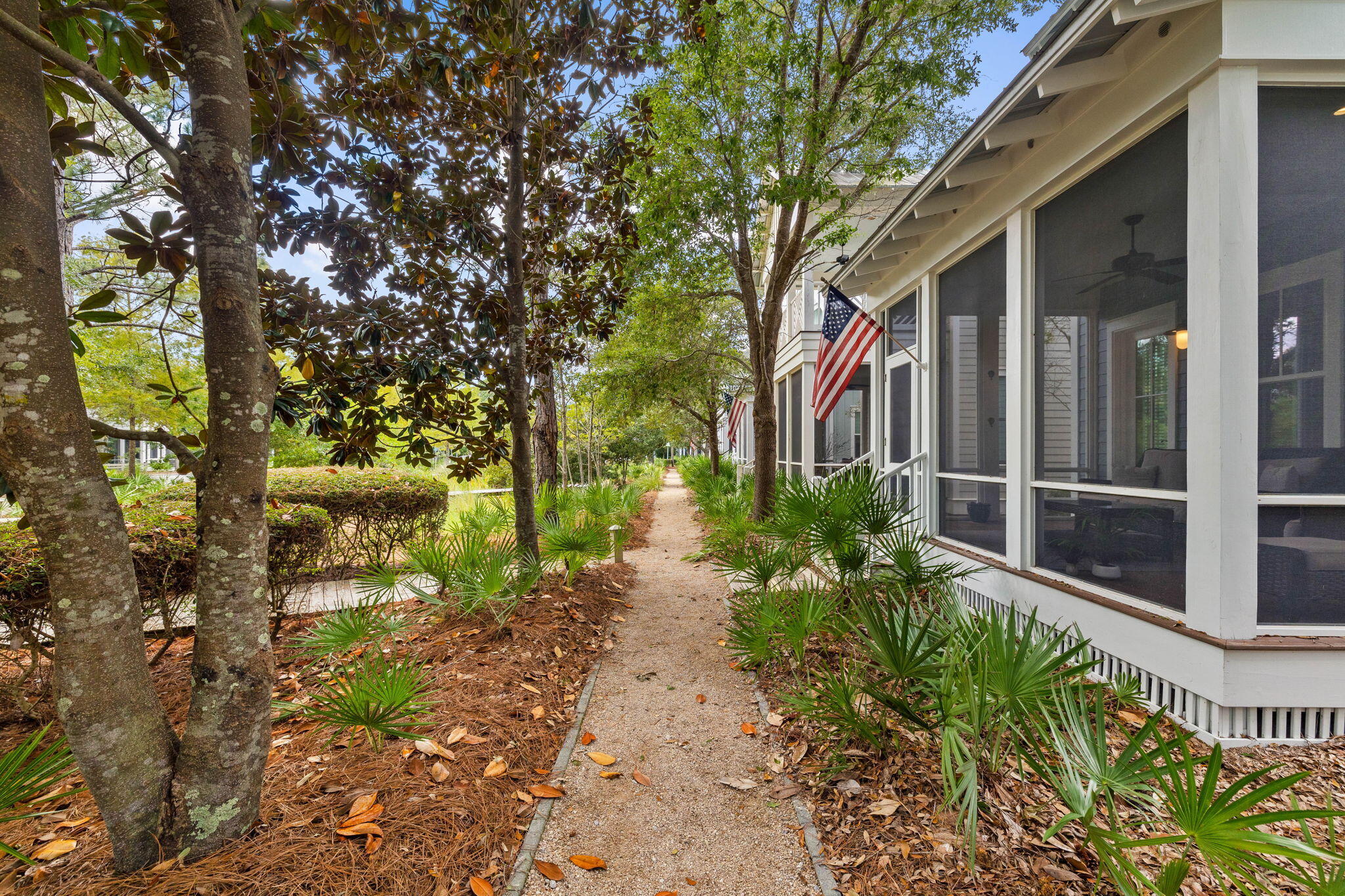104 W Summersweet Lane