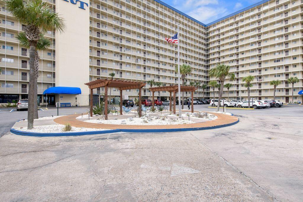 5801 Thomas Drive, UNIT 724