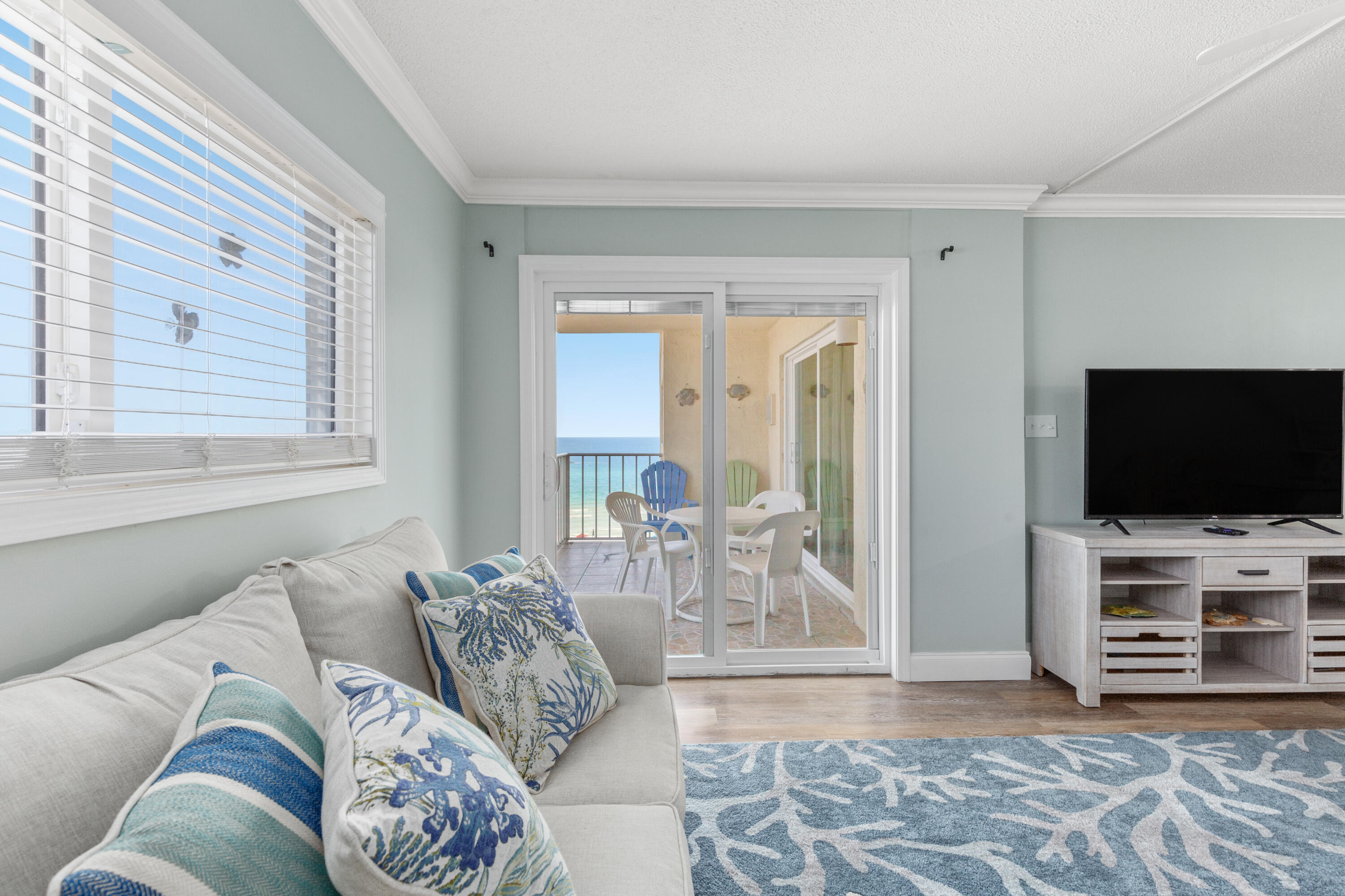 5801 Thomas Drive, UNIT 724