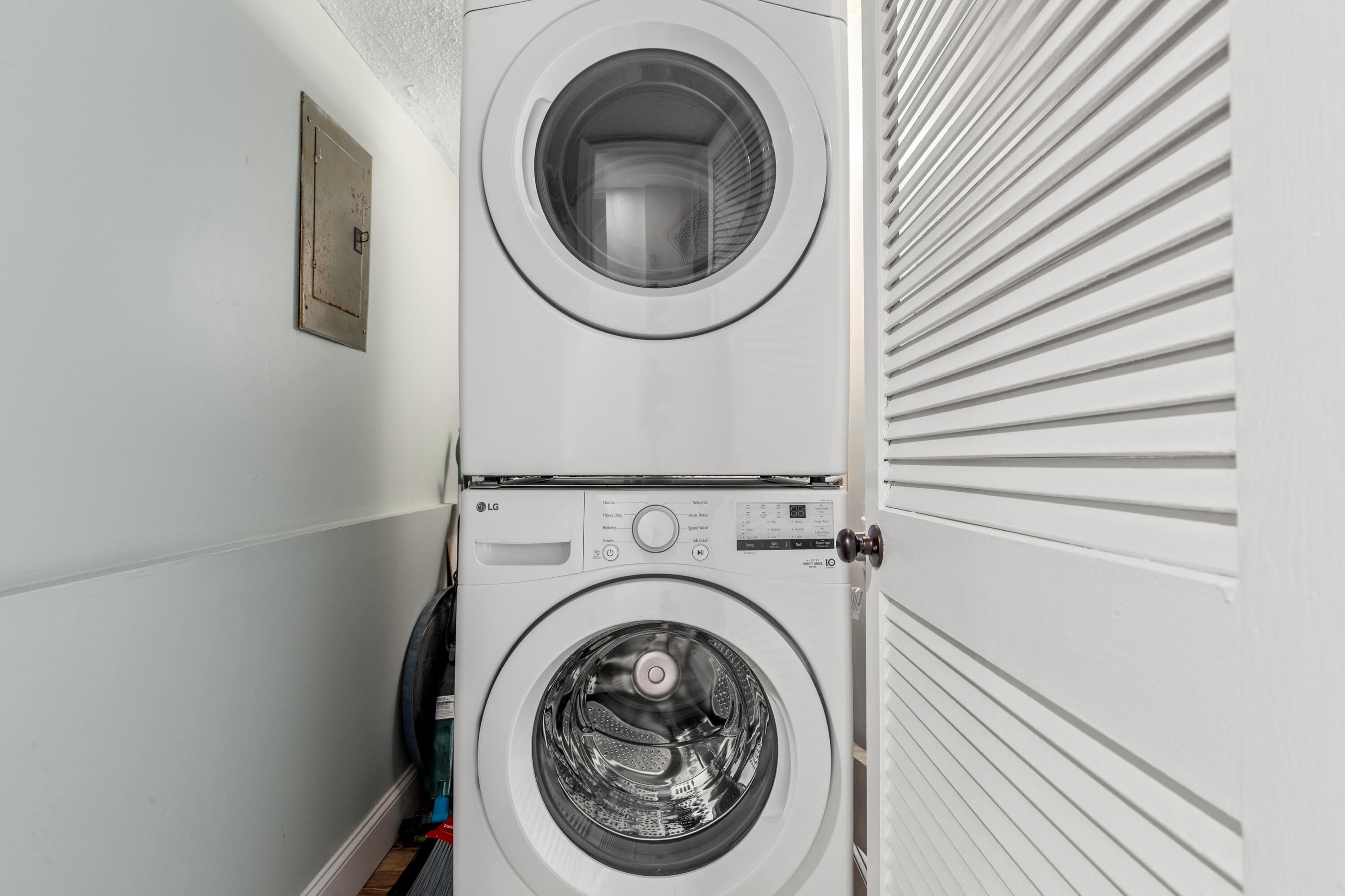 5801 Thomas Drive, UNIT 724