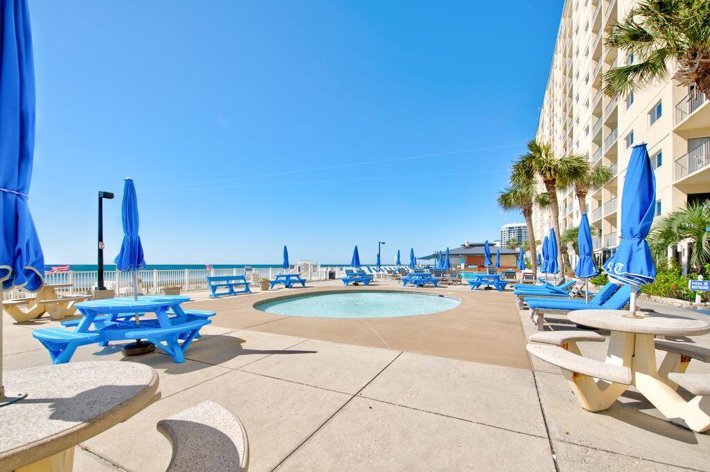 5801 Thomas Drive, UNIT 724