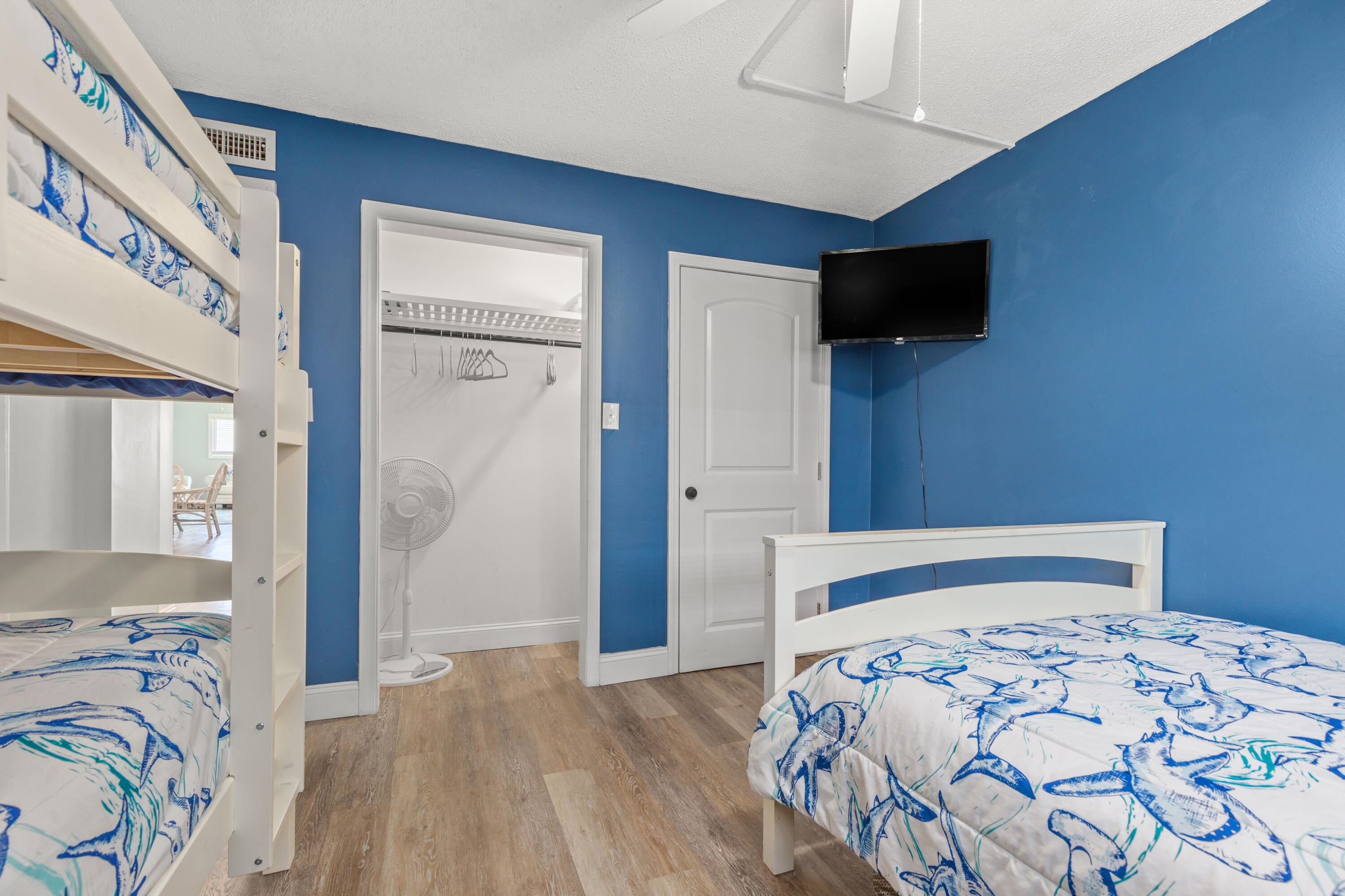 5801 Thomas Drive, UNIT 724