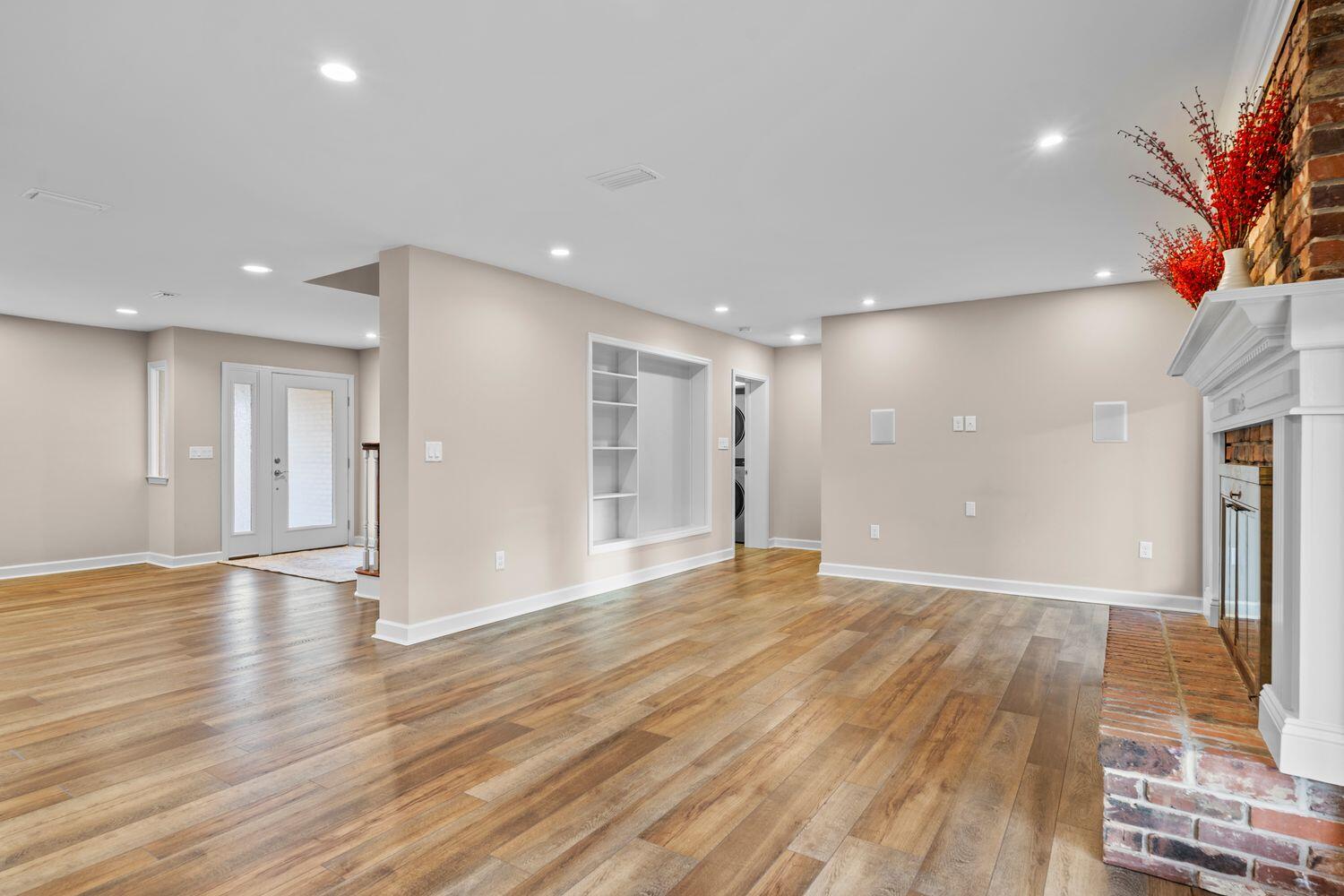 200 Hollis Avenue