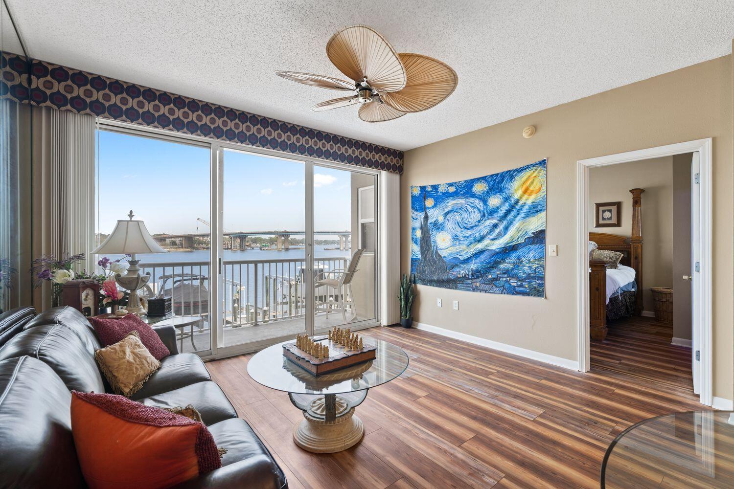 321 Bream Avenue 207