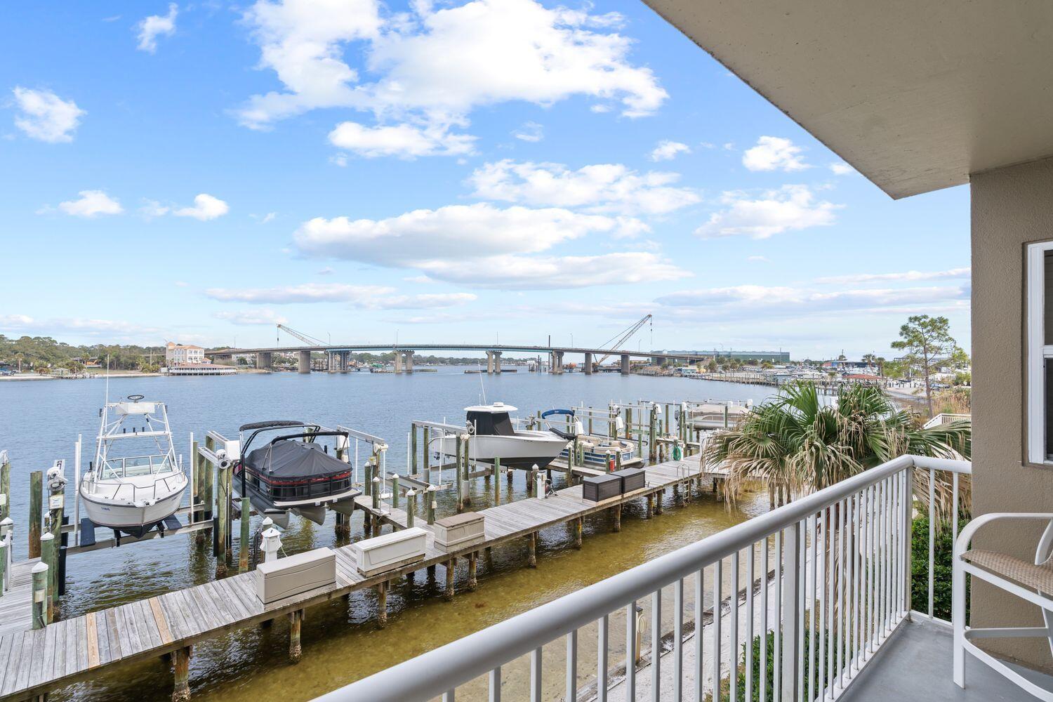 321 Bream Avenue 207