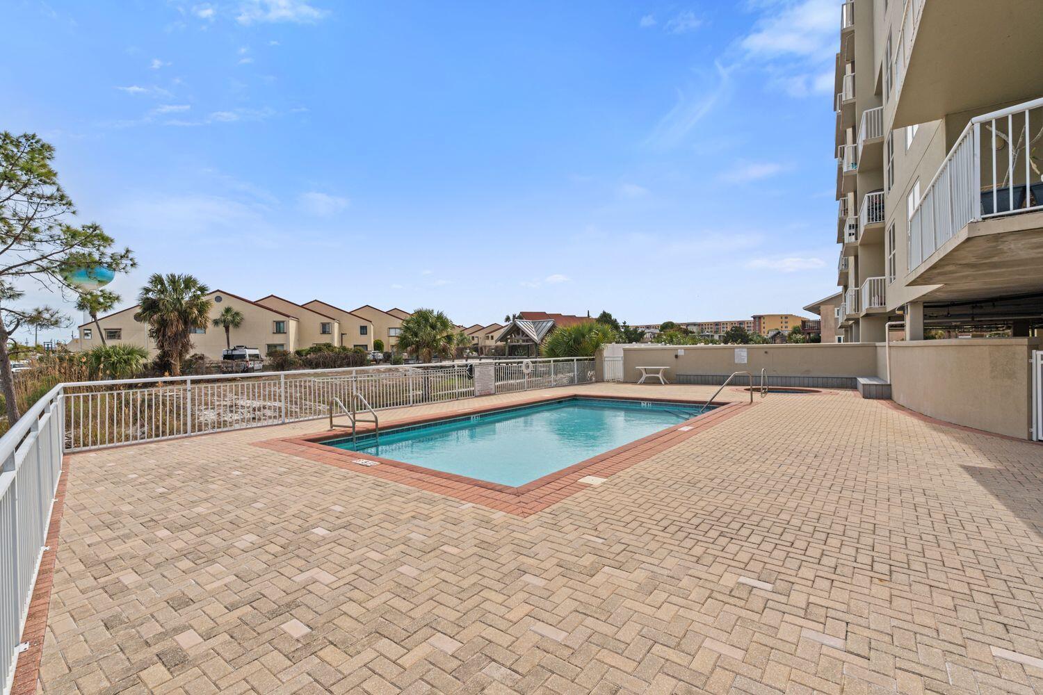 321 Bream Avenue 207