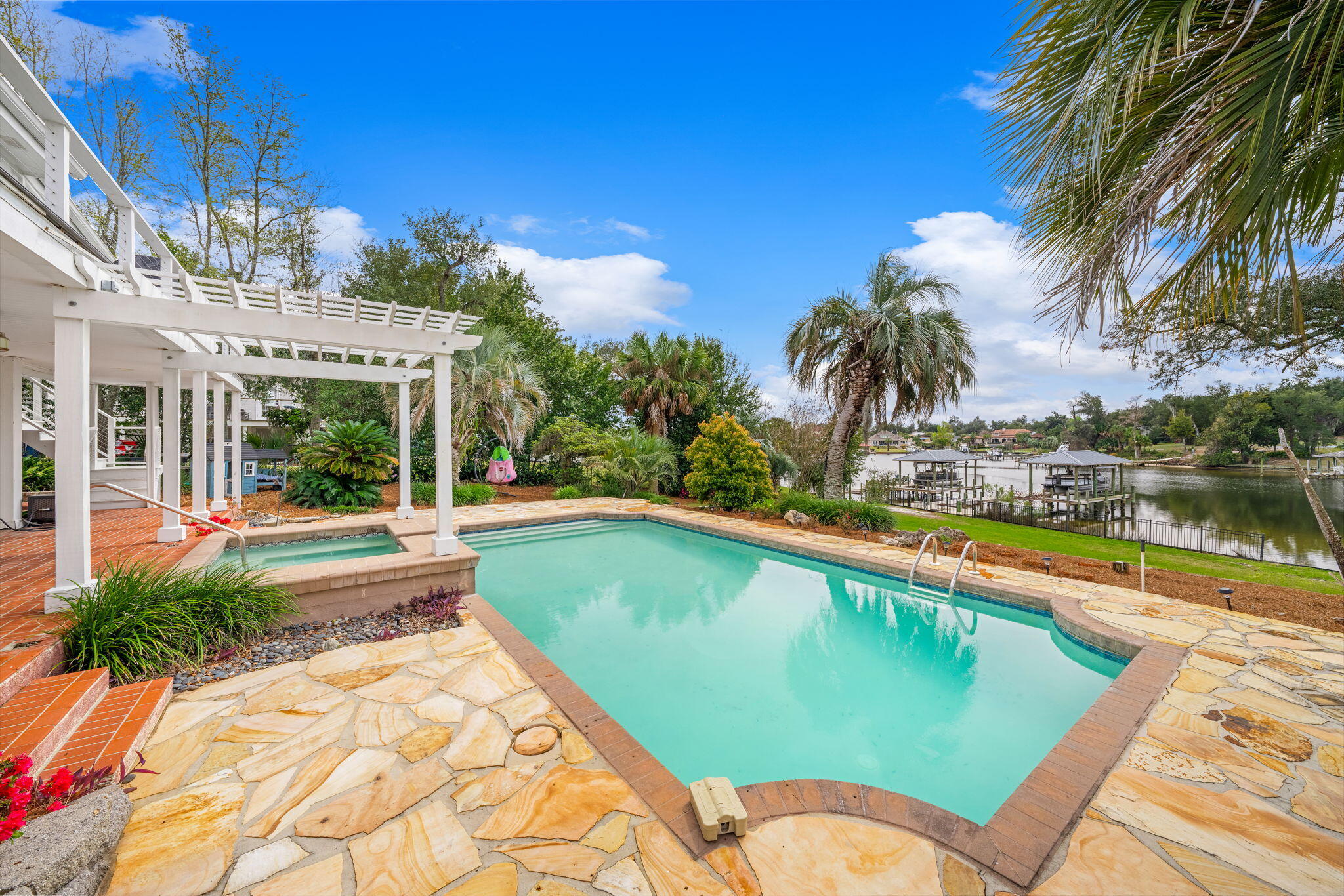 213 S Cove Terrace Drive